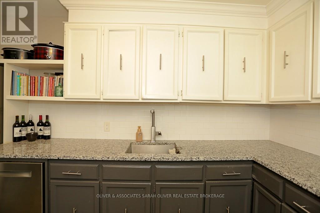 9931 PRINCE PHILLIP STREET - 10