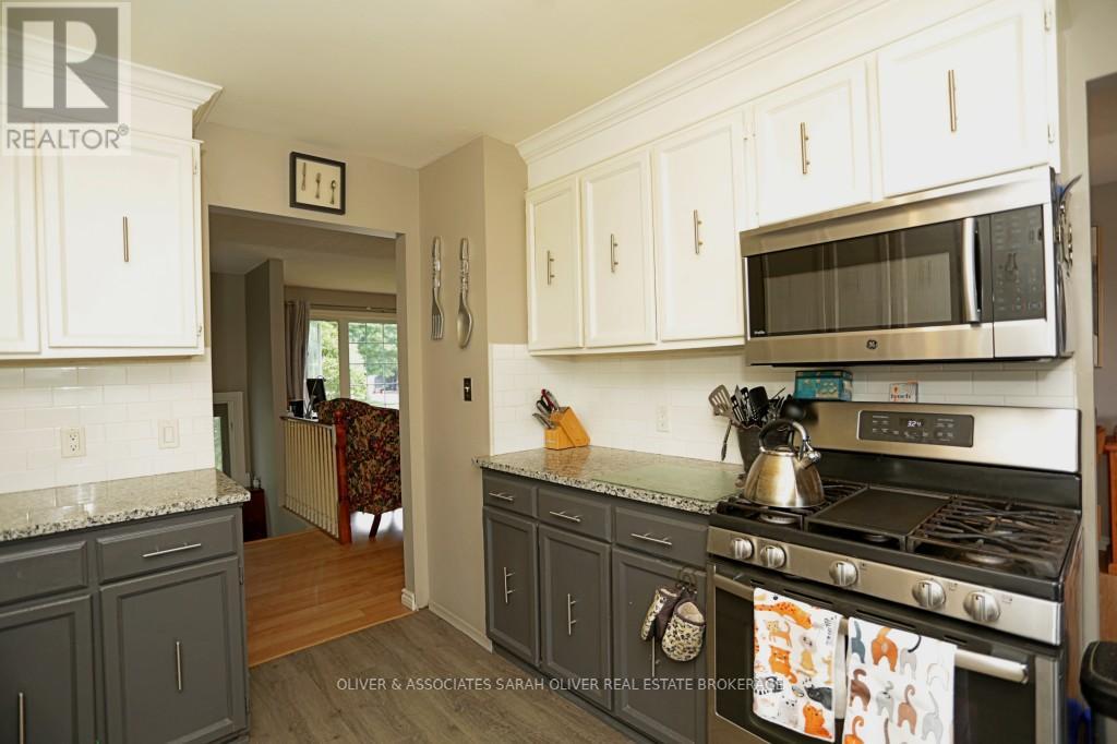 9931 PRINCE PHILLIP STREET - 8