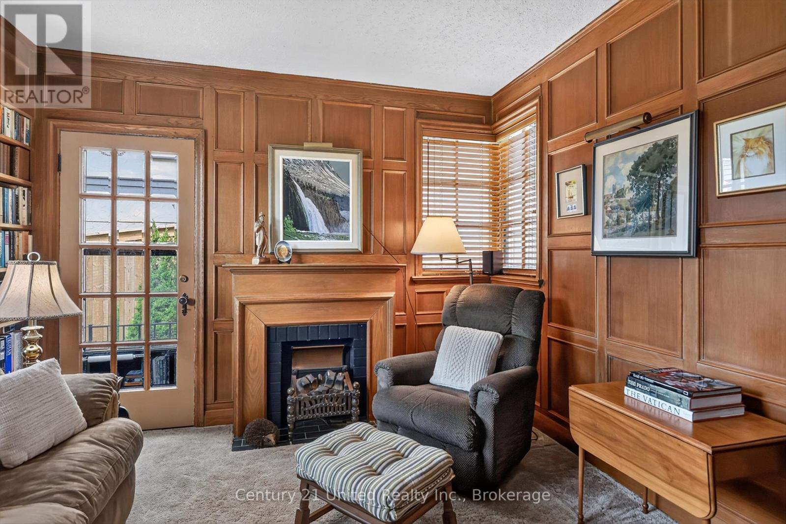 204 O'CARROLL AVENUE - 15
