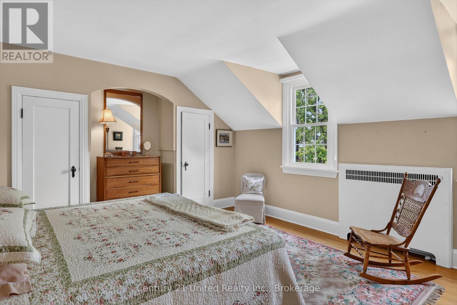 204 O'CARROLL AVENUE - 16