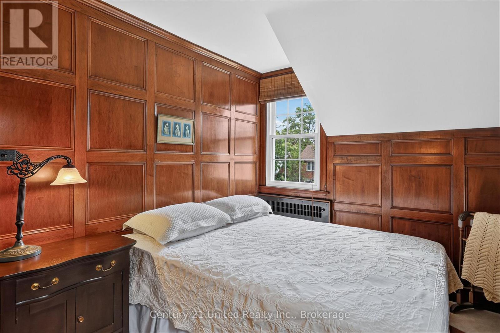 204 O'CARROLL AVENUE - 18