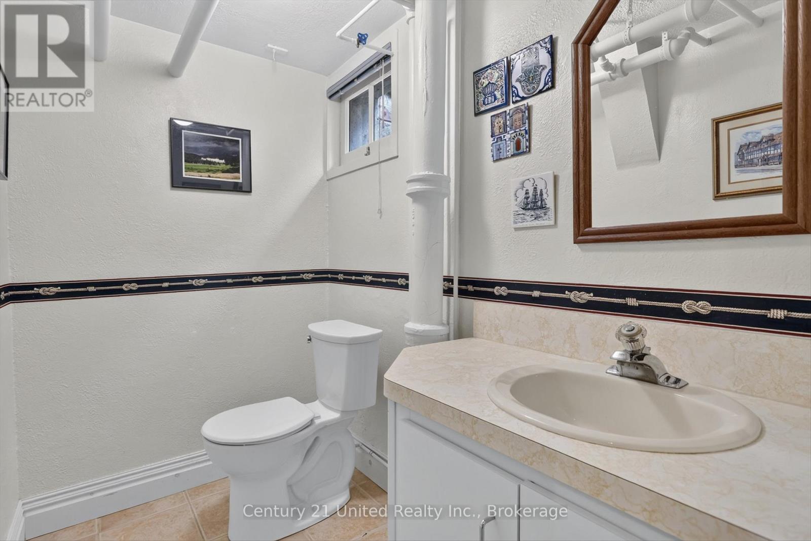 204 O'CARROLL AVENUE - 25