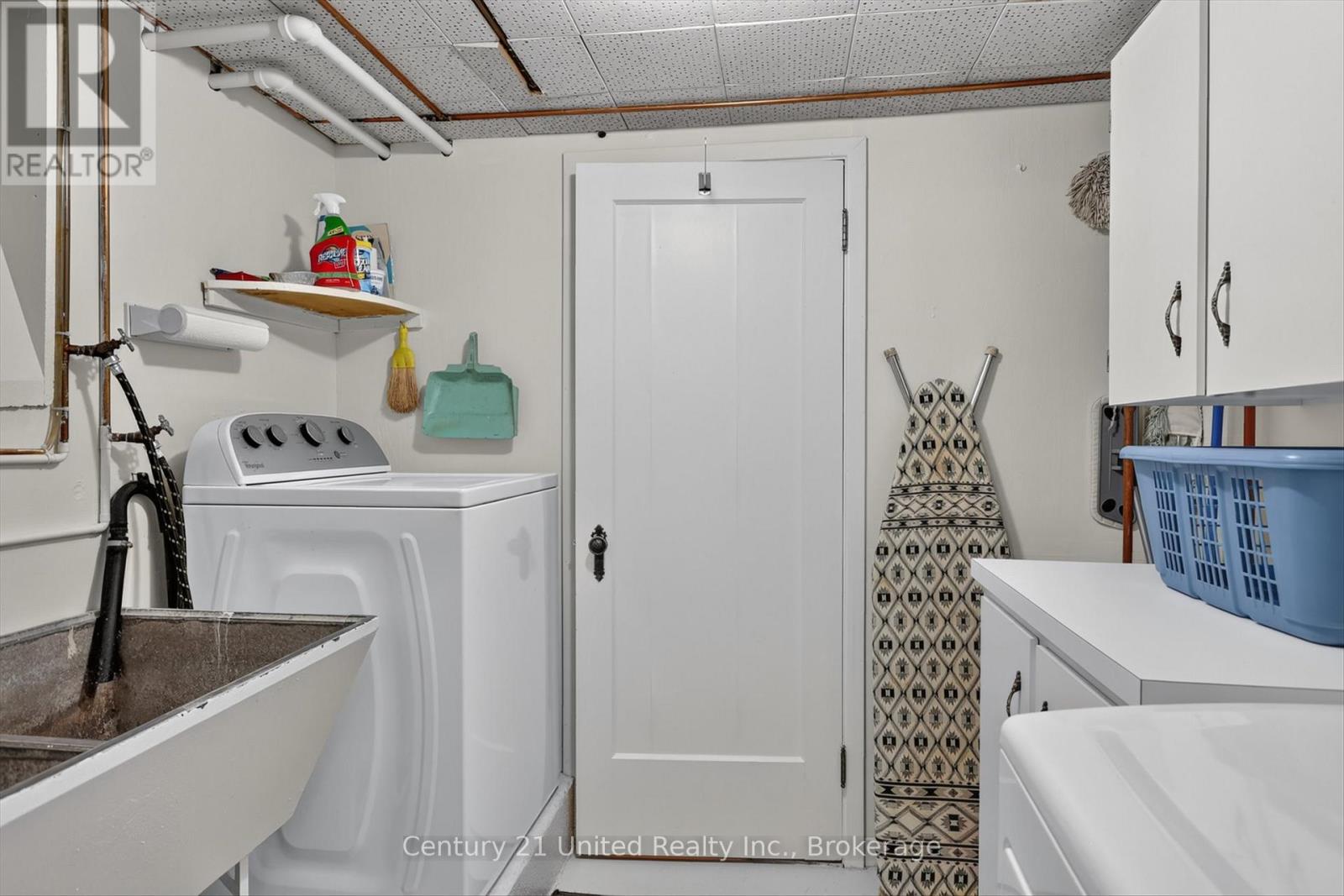 204 O'CARROLL AVENUE - 26