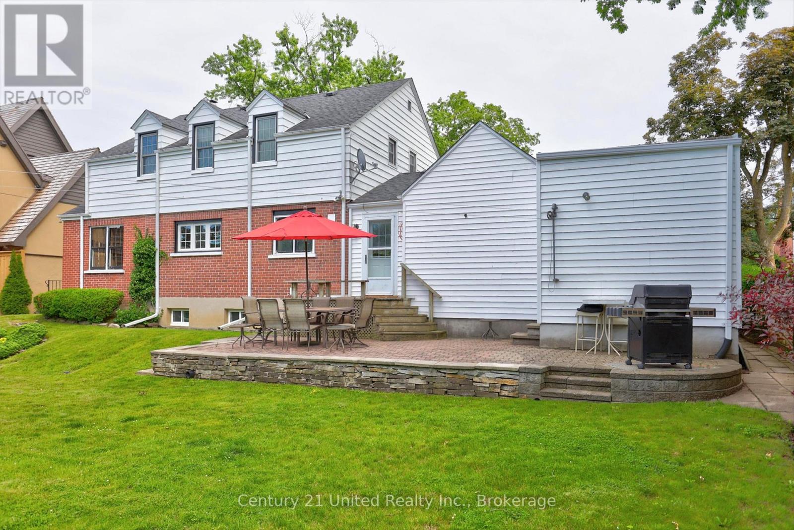 204 O'CARROLL AVENUE - 27