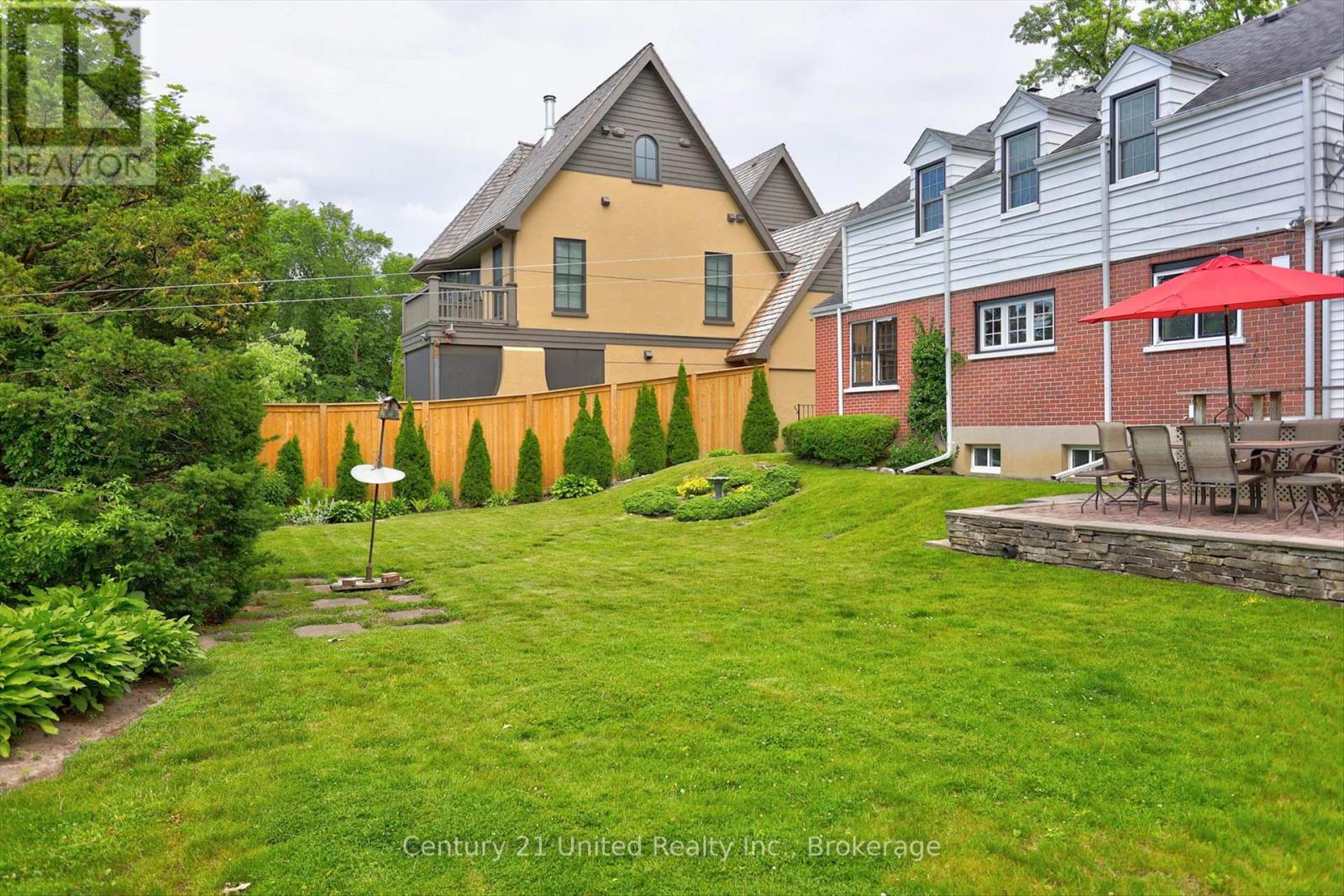 204 O'CARROLL AVENUE - 28