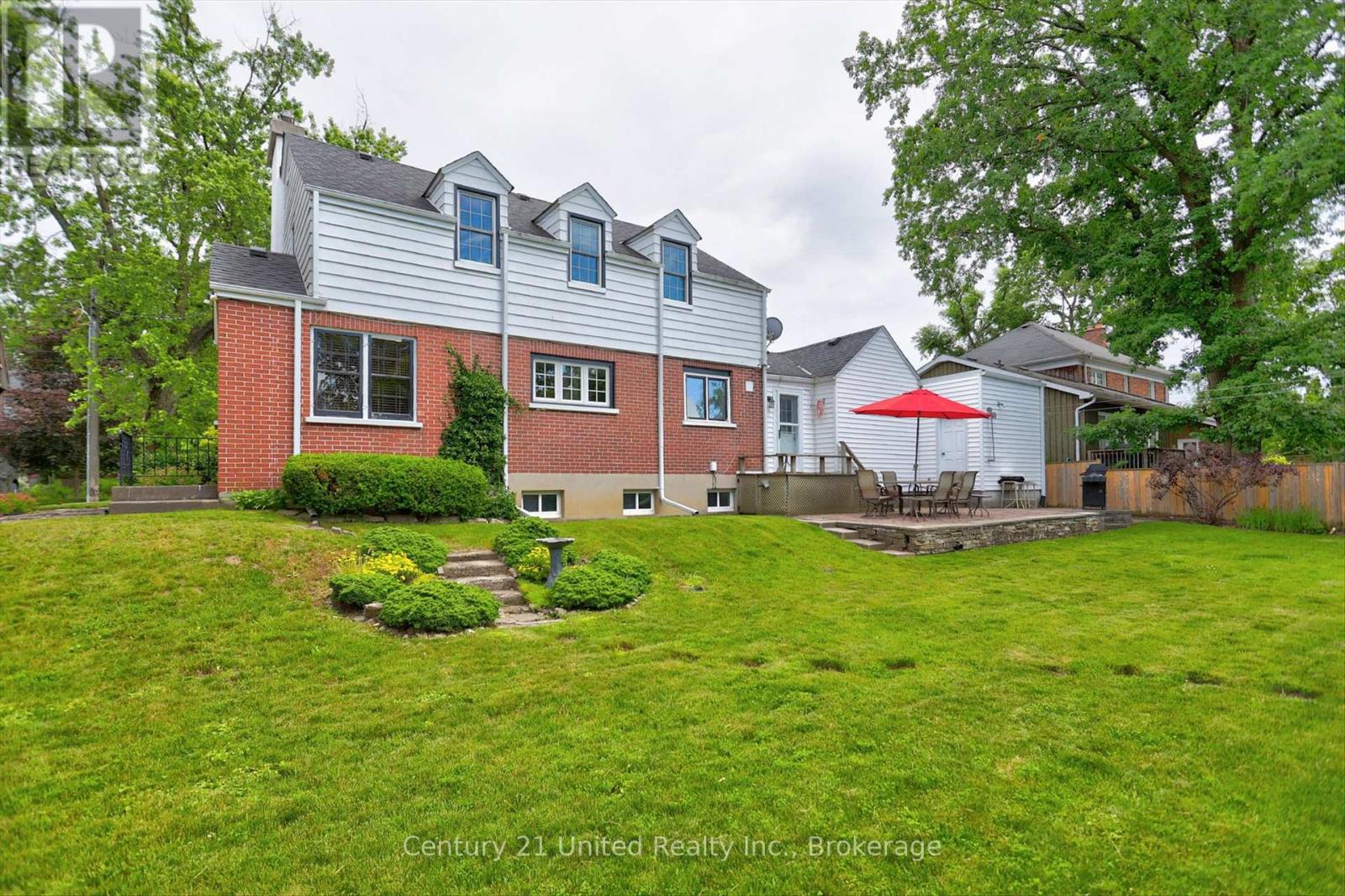 204 O'CARROLL AVENUE - 29