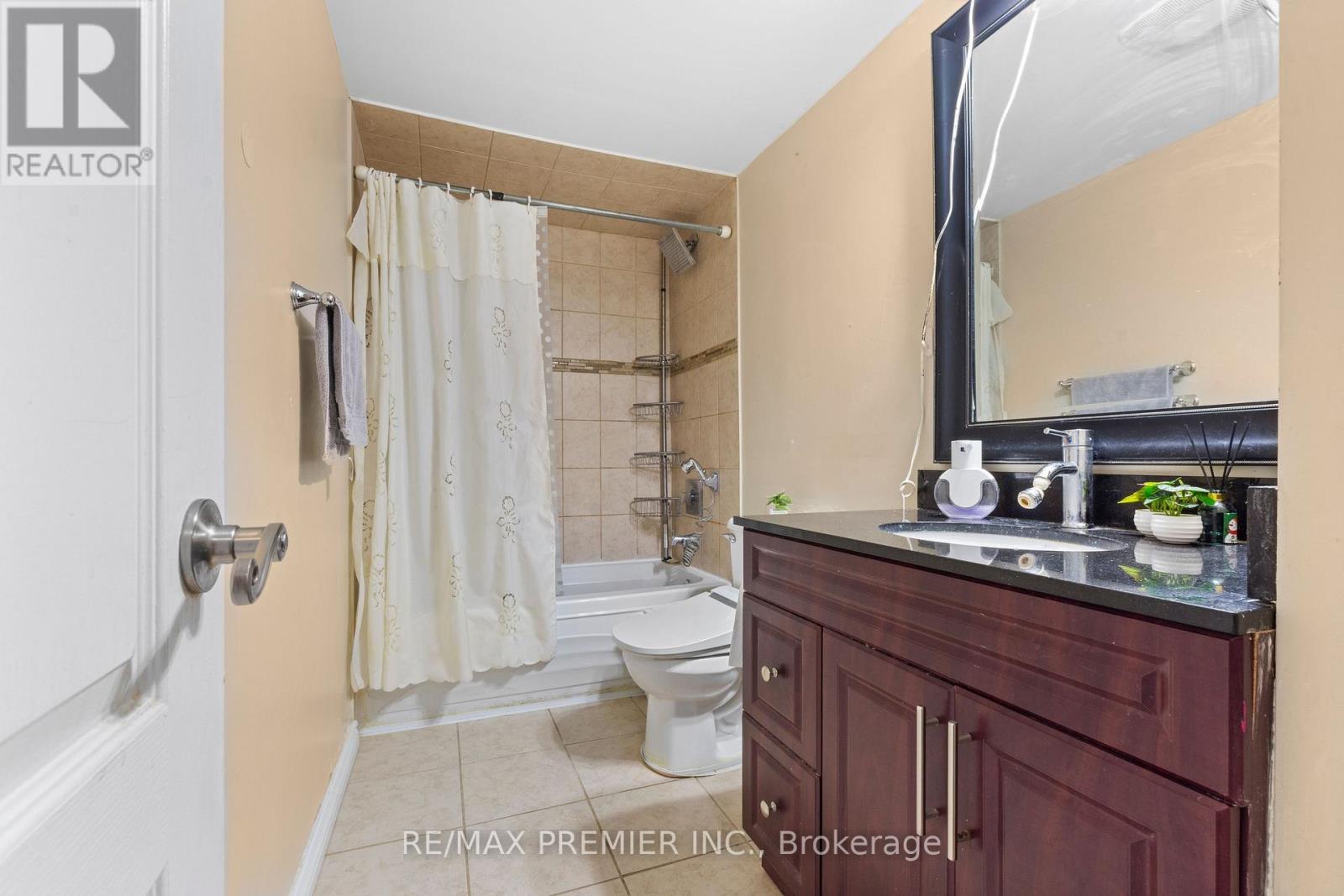 #292 1605 ALBION ROAD - 24
