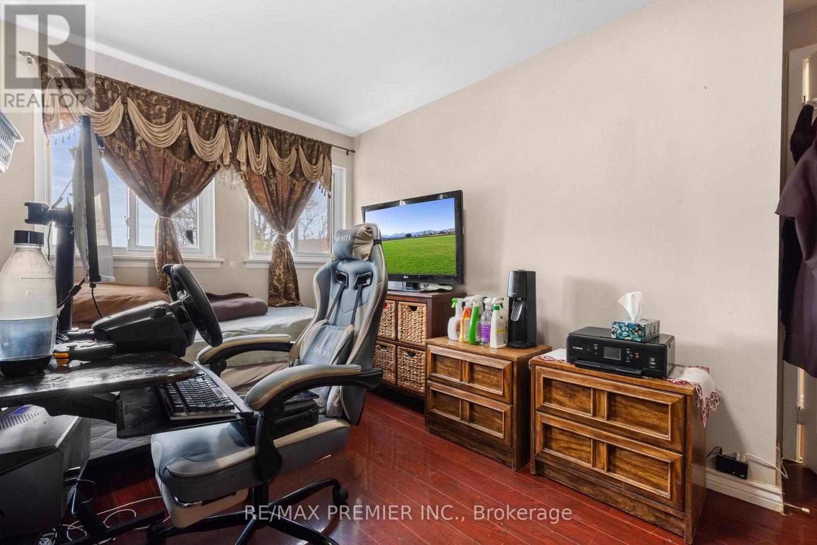 #292 1605 ALBION ROAD - 29