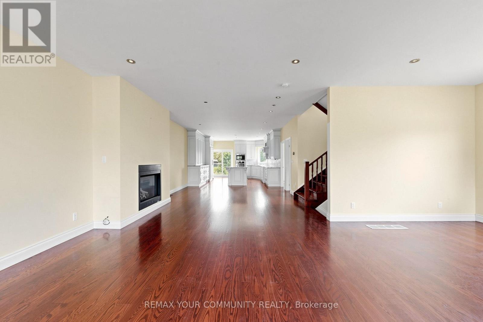 171 BETA STREET - 10