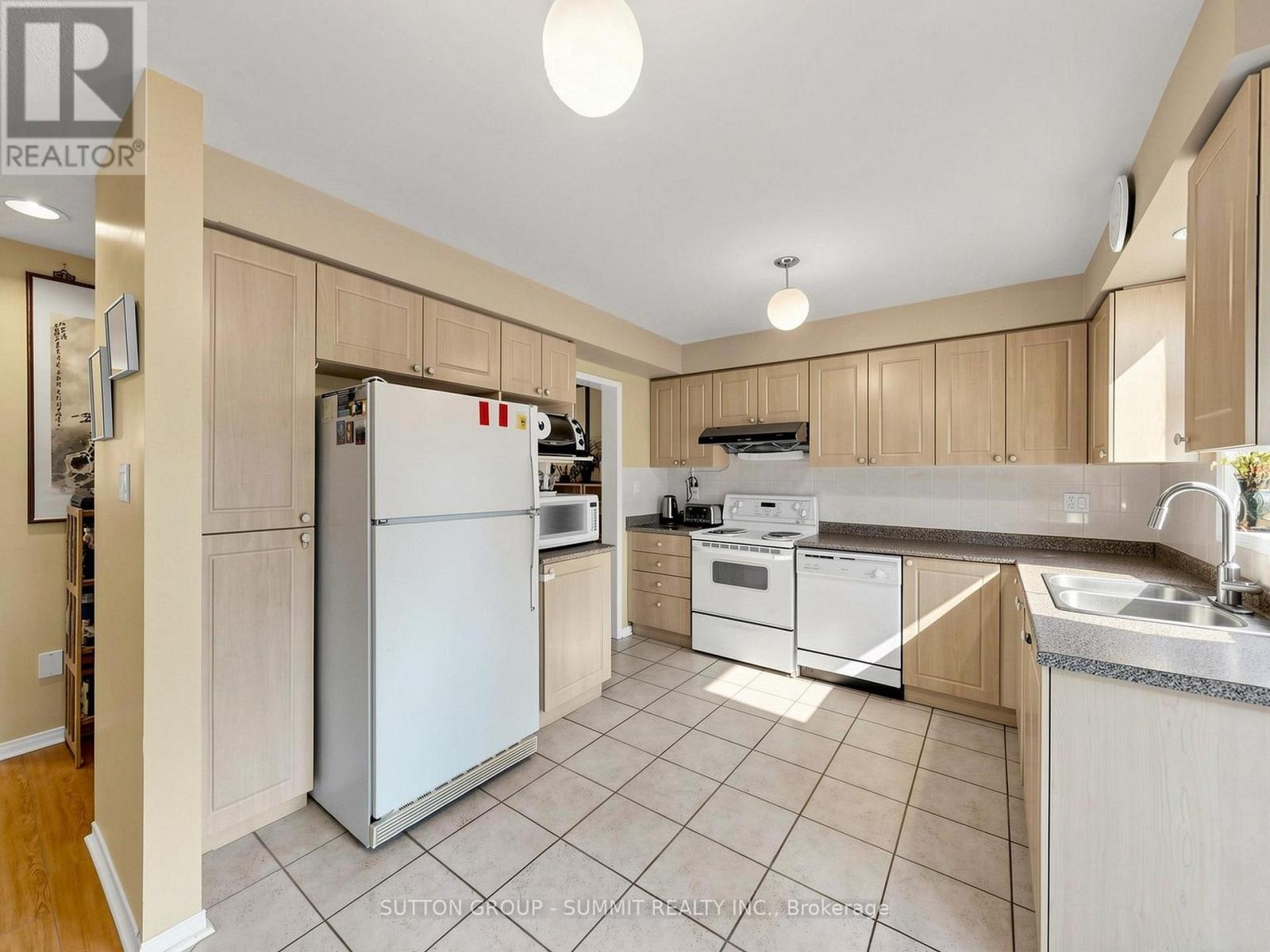 #4 8305 MCLAUGHNIN ROAD - 11