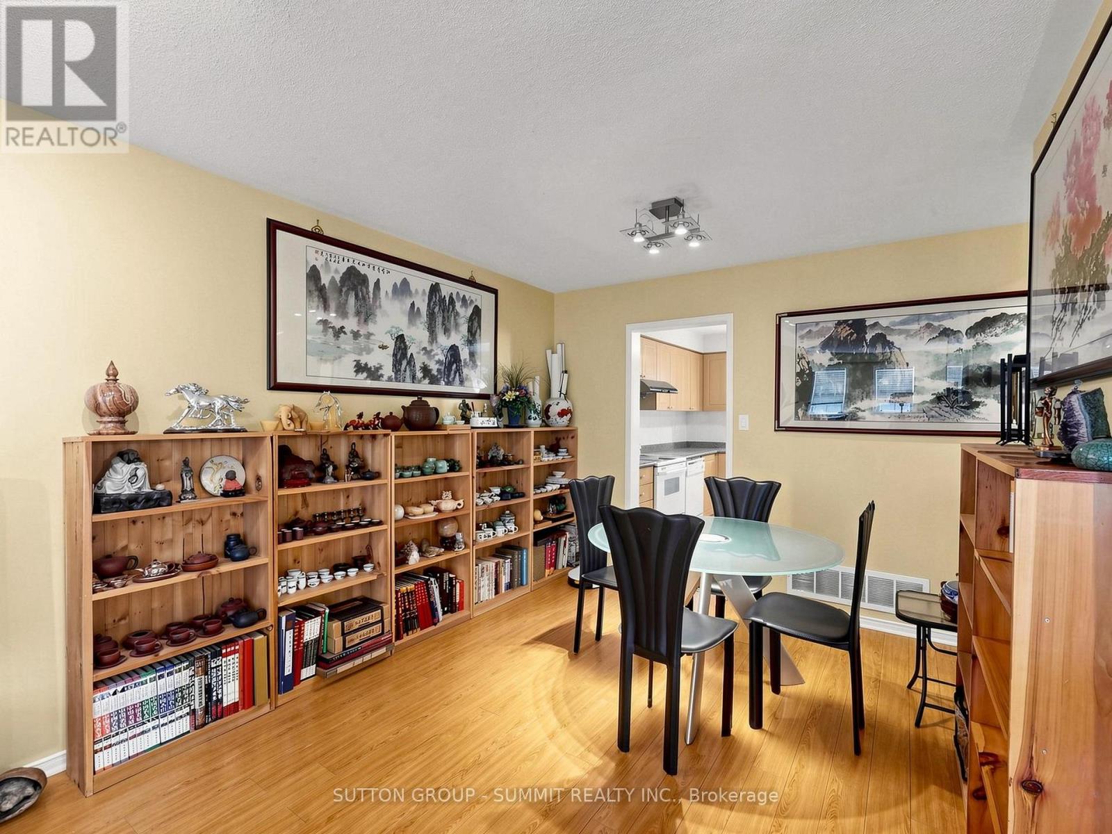 #4 8305 MCLAUGHNIN ROAD - 17