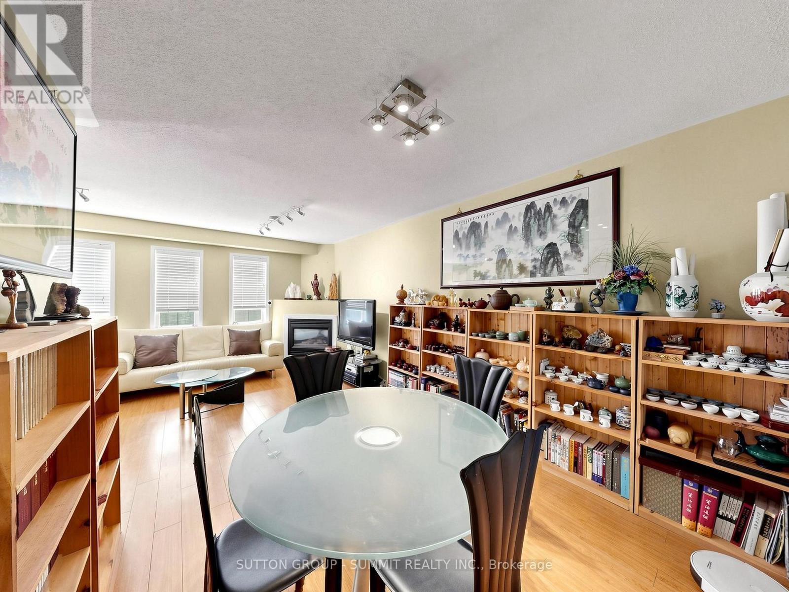 #4 8305 MCLAUGHNIN ROAD - 20