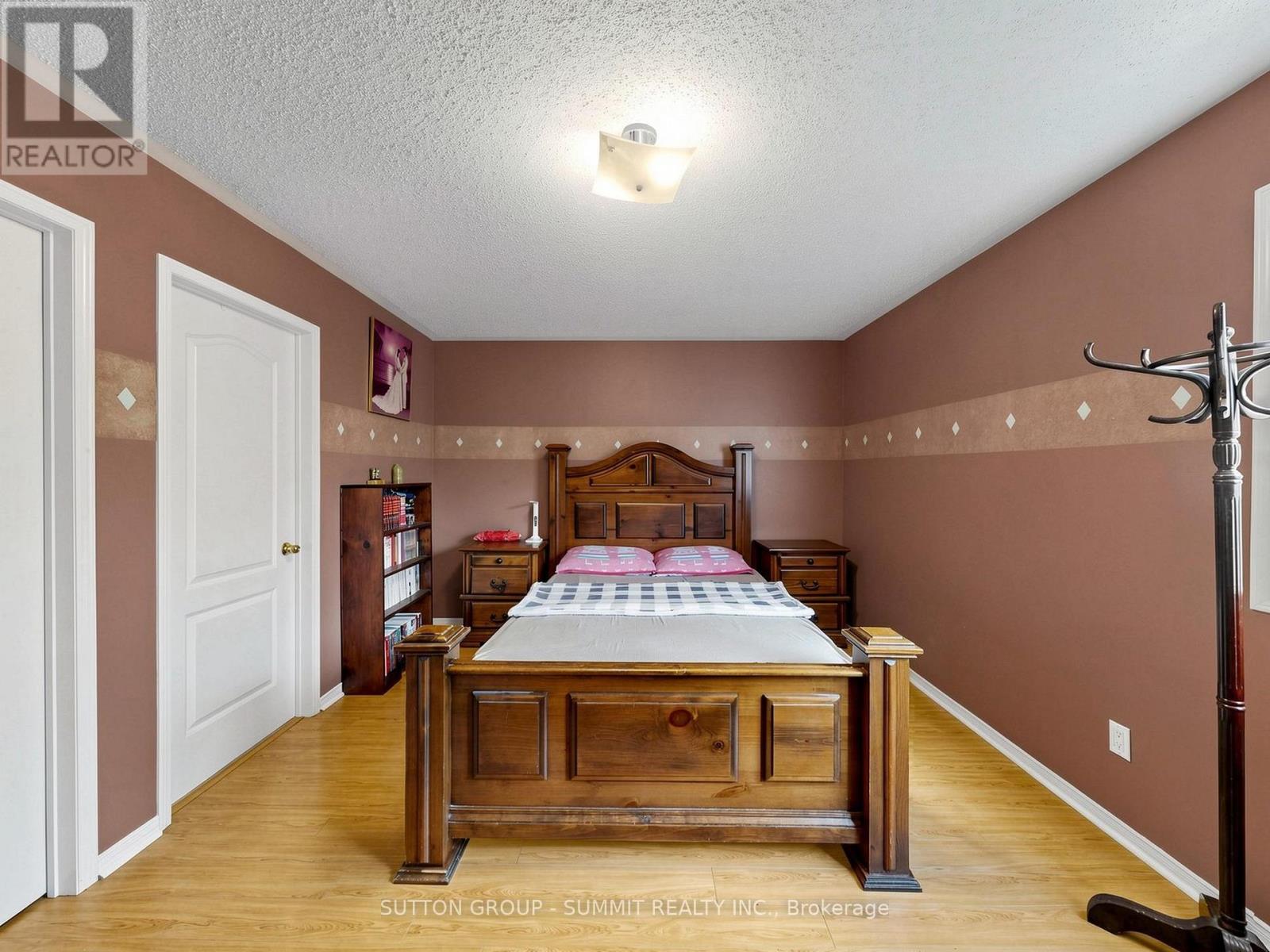 #4 8305 MCLAUGHNIN ROAD - 27