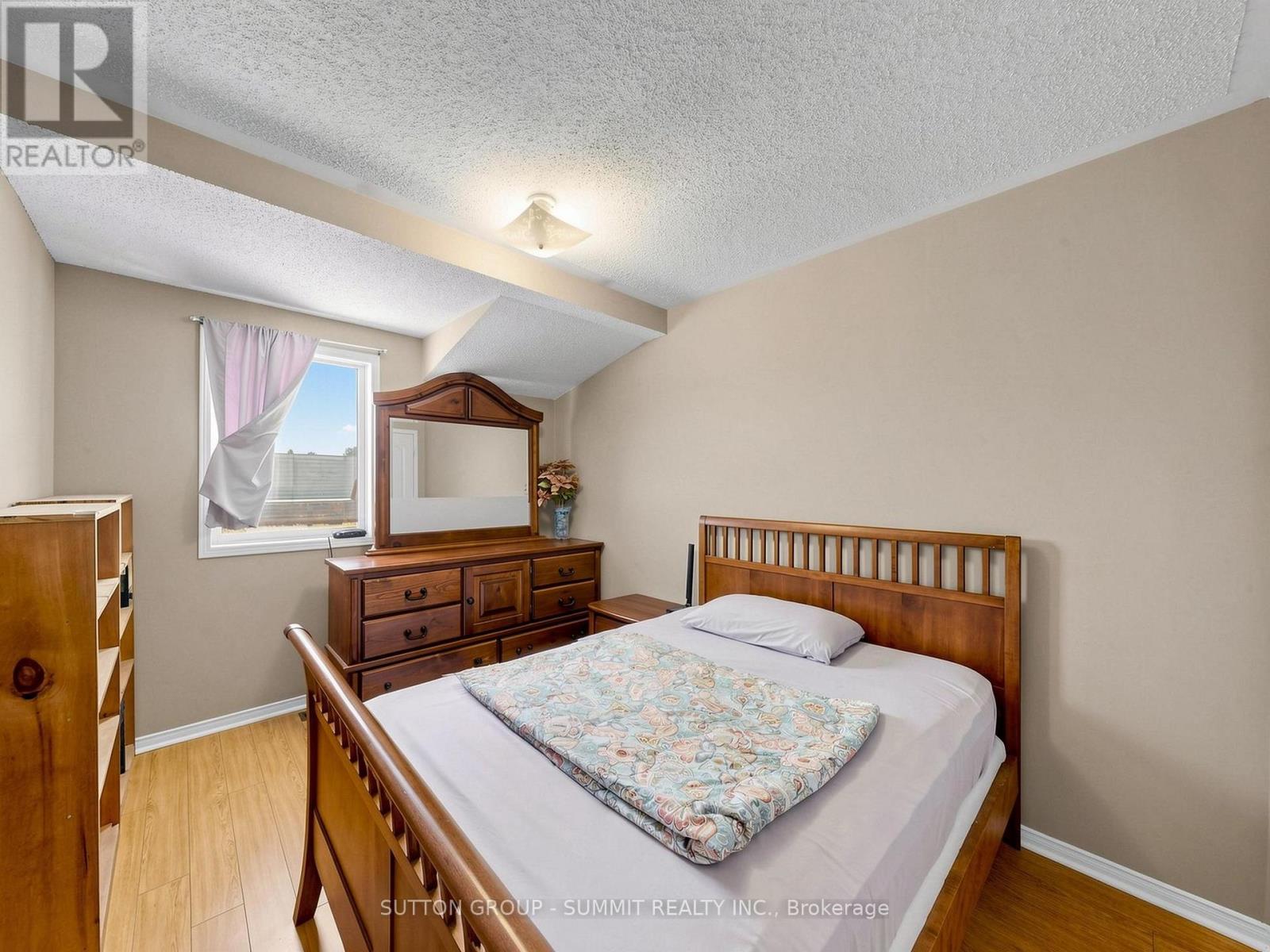 #4 8305 MCLAUGHNIN ROAD - 31