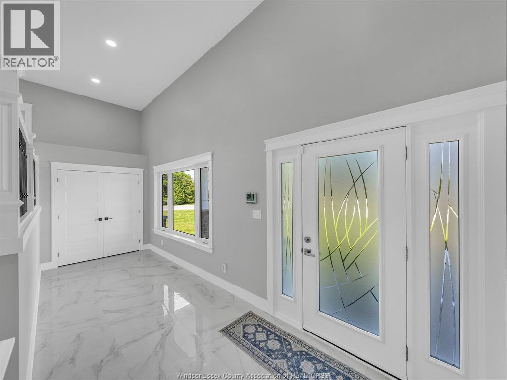 157 GLOUCESTER DRIVE - 7