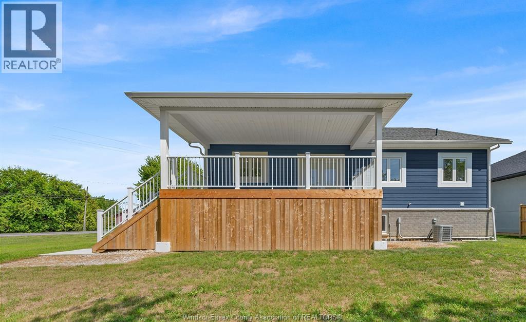 157 GLOUCESTER DRIVE - 44