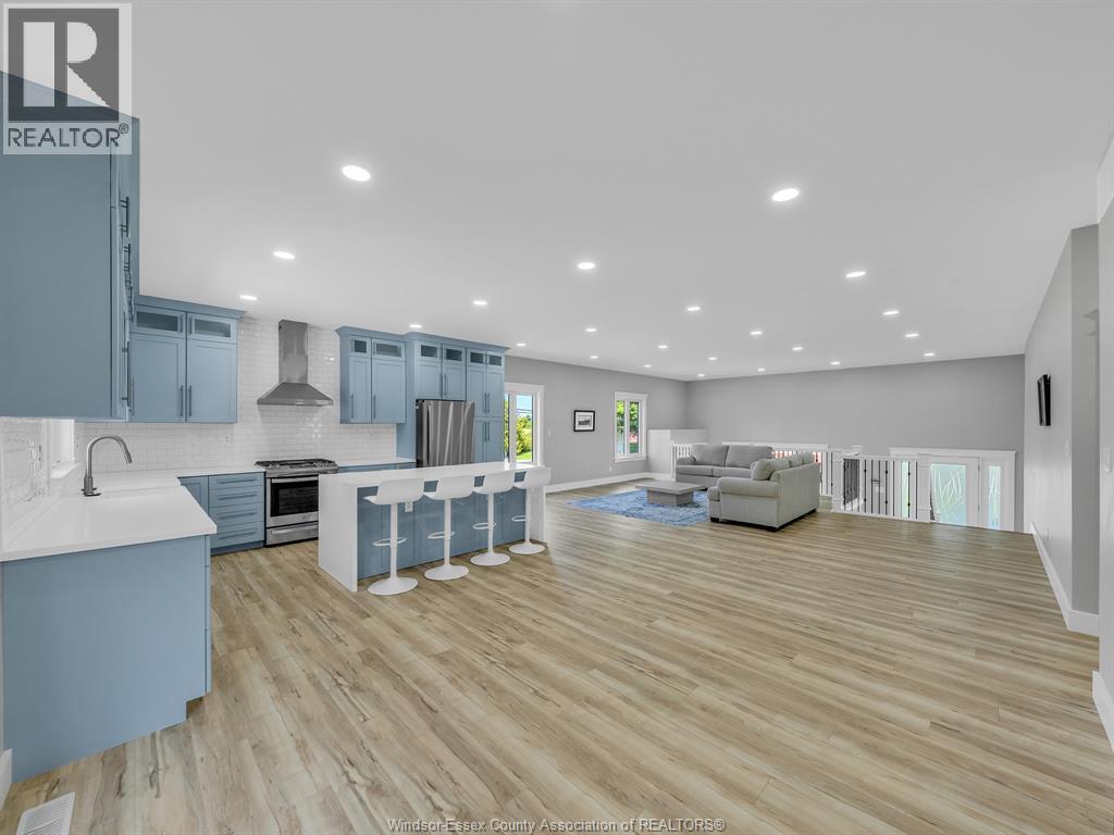 157 GLOUCESTER DRIVE - 10