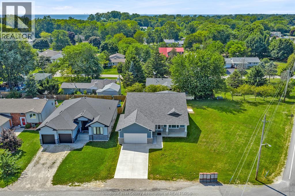 157 GLOUCESTER DRIVE - 50
