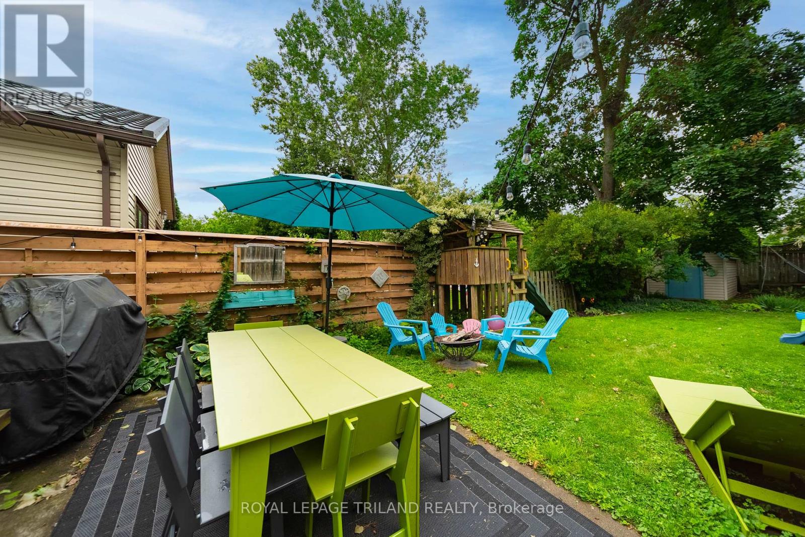 946 DUFFERIN AVENUE - 28