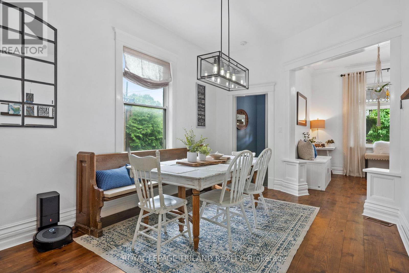 946 DUFFERIN AVENUE - 5