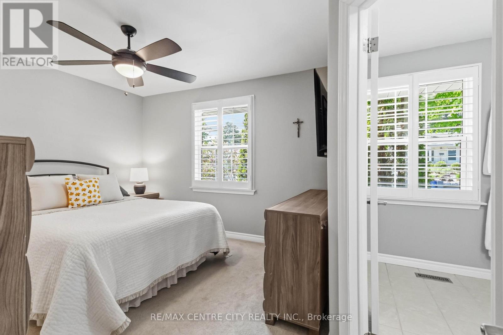 639 DUNBOYNE CRESCENT - 25