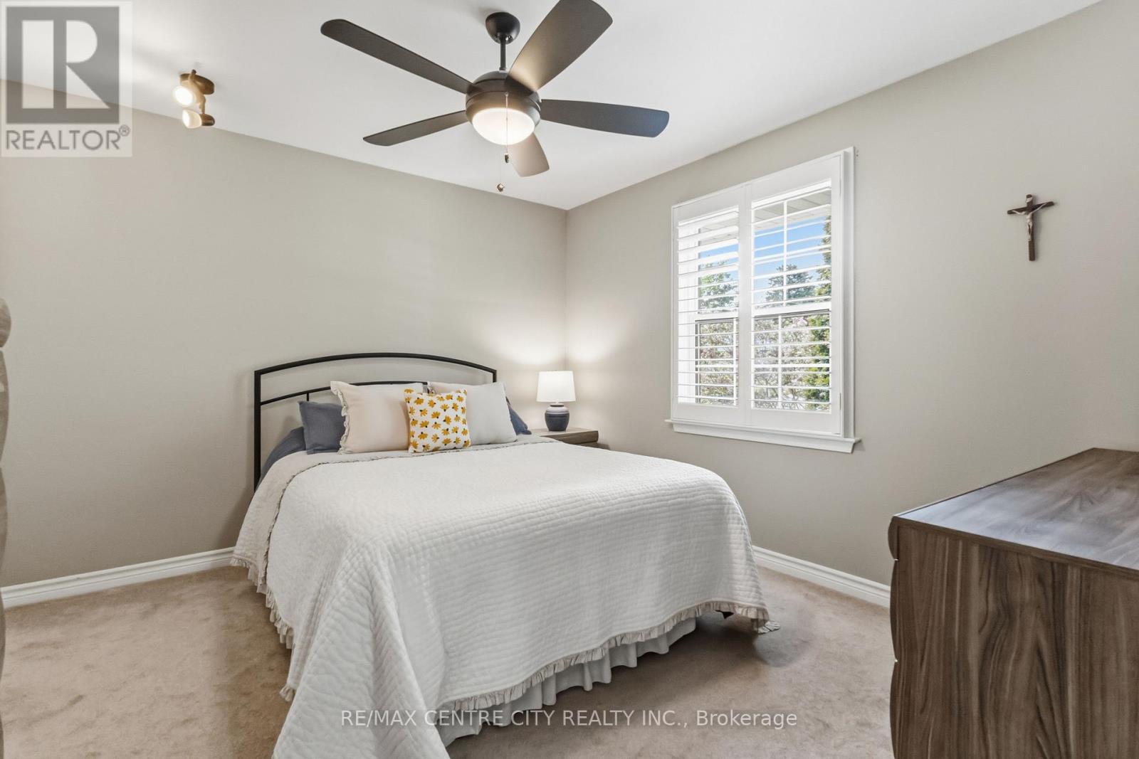 639 DUNBOYNE CRESCENT - 26