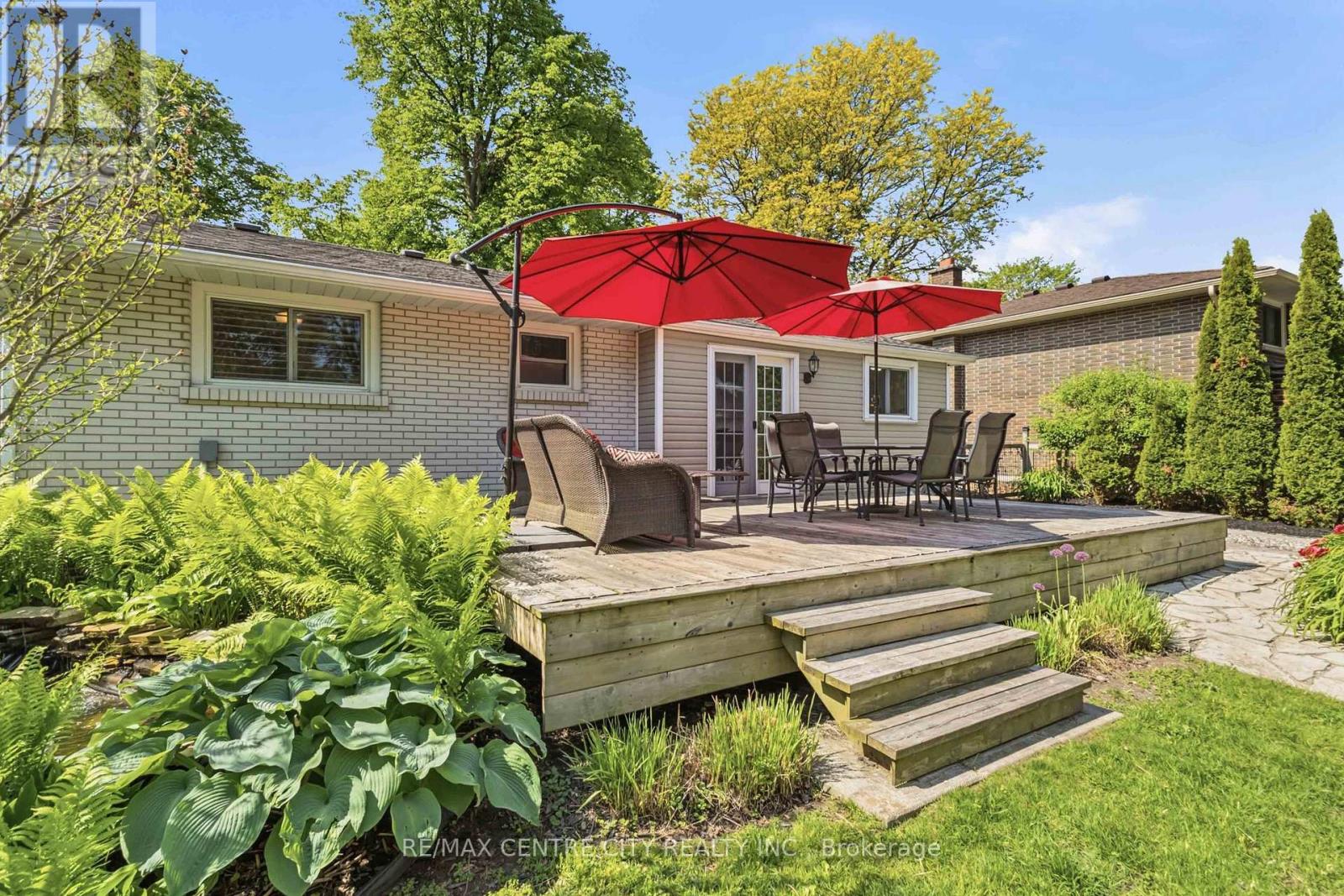 639 DUNBOYNE CRESCENT - 45