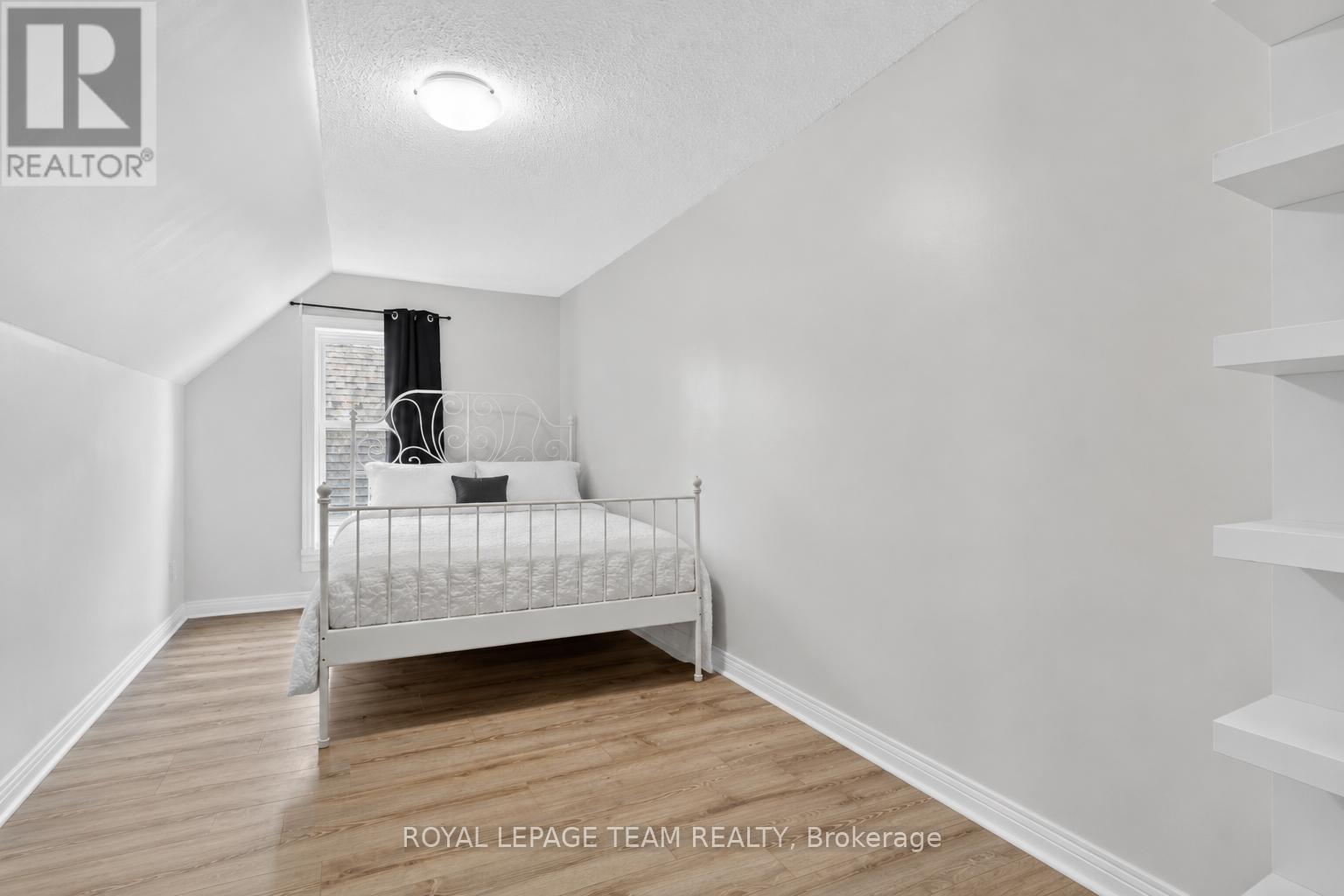 2 Bed, 1 Bath Multi-Family for Rent in Ottawa – 5 – 4 ECCLES STREET, Ottawa – MLS# X13480624 - Image 9