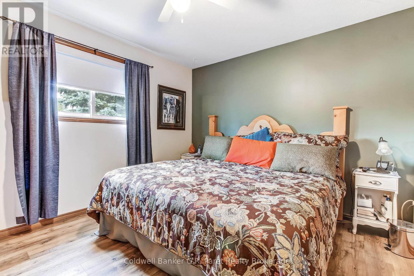 28 PEGGY AVENUE - 19