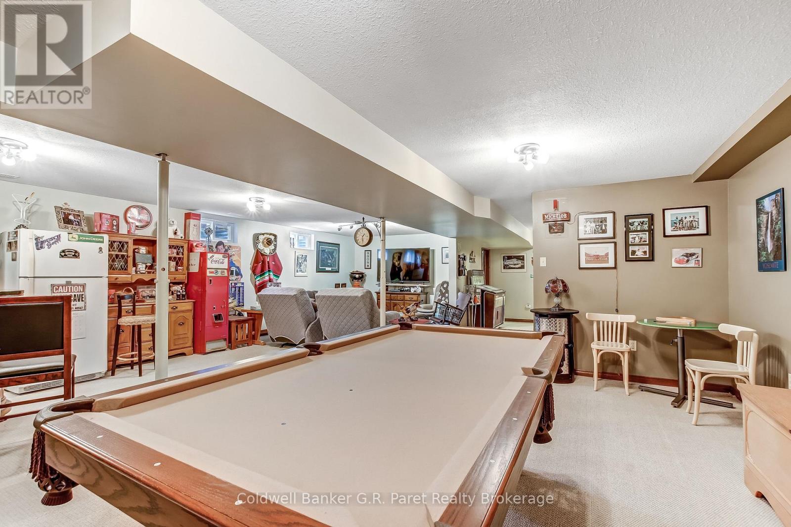 28 PEGGY AVENUE - 24