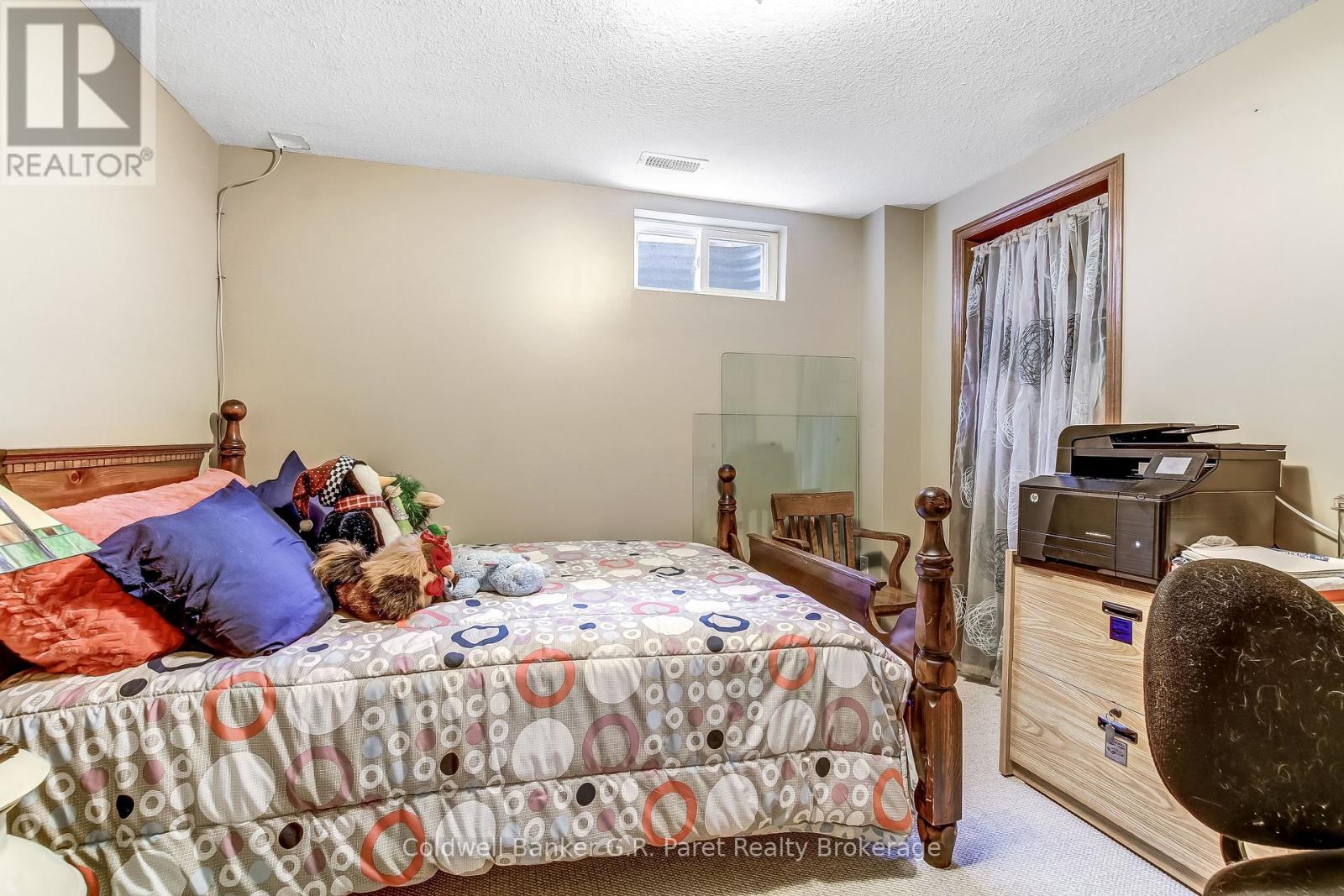 28 PEGGY AVENUE - 25