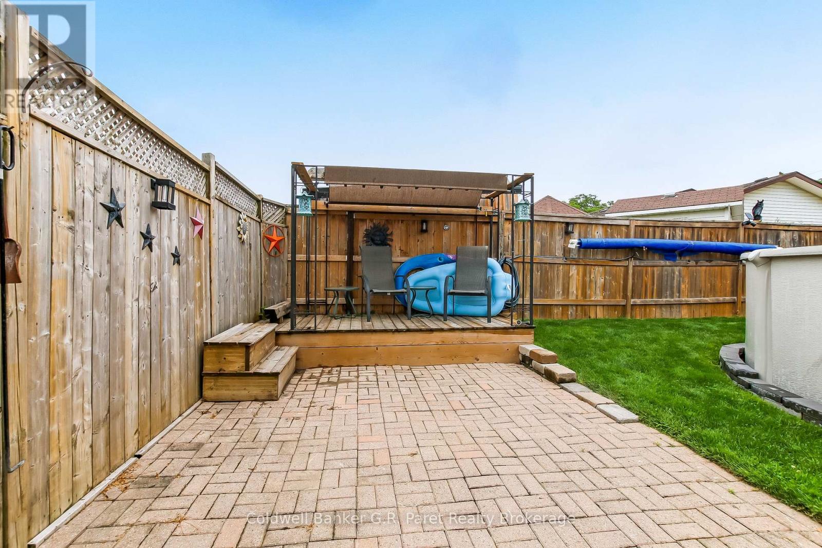 28 PEGGY AVENUE - 34