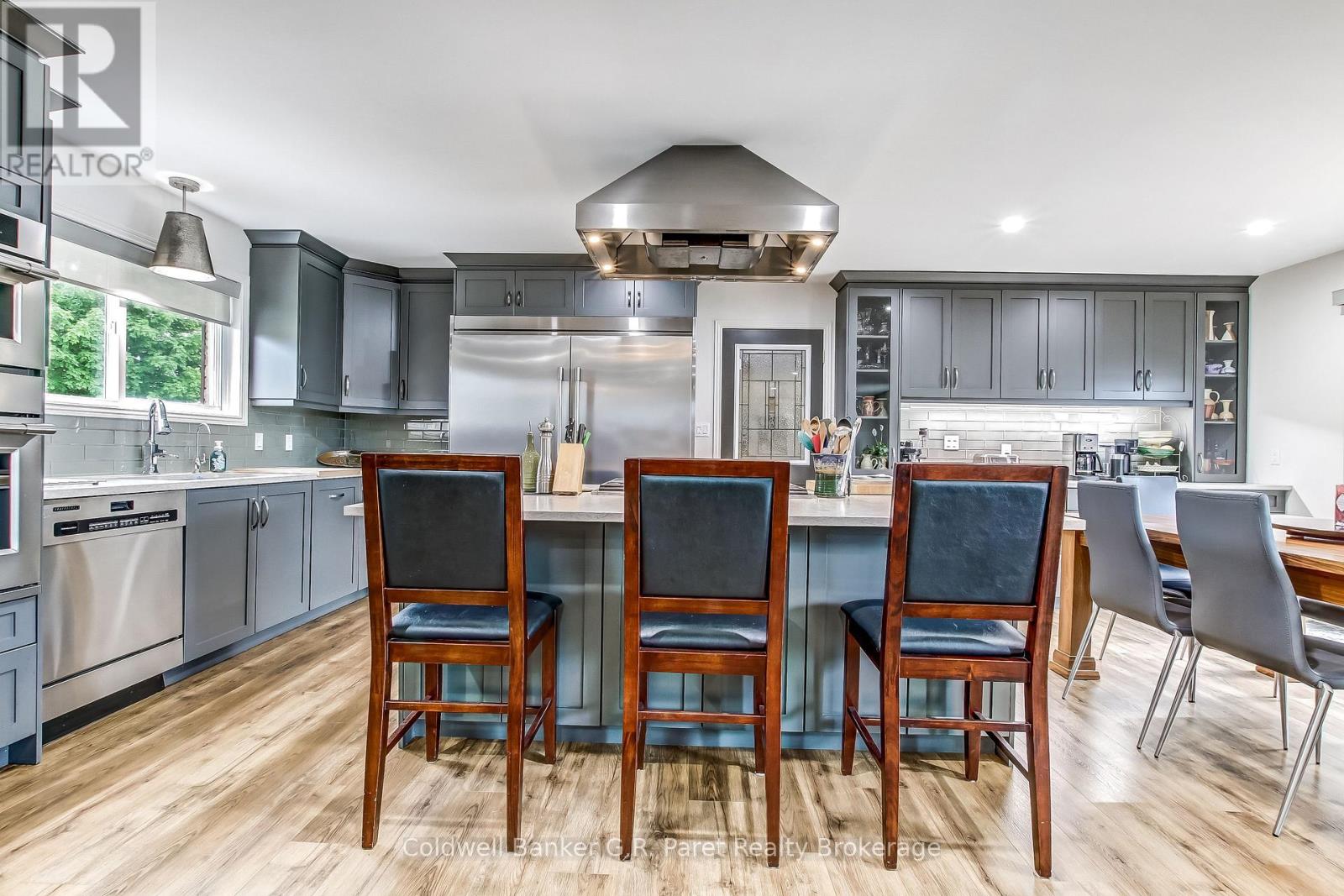 28 PEGGY AVENUE - 7