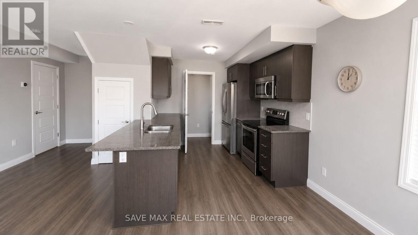 12 - 4 DAYLILY LANE — photo 3