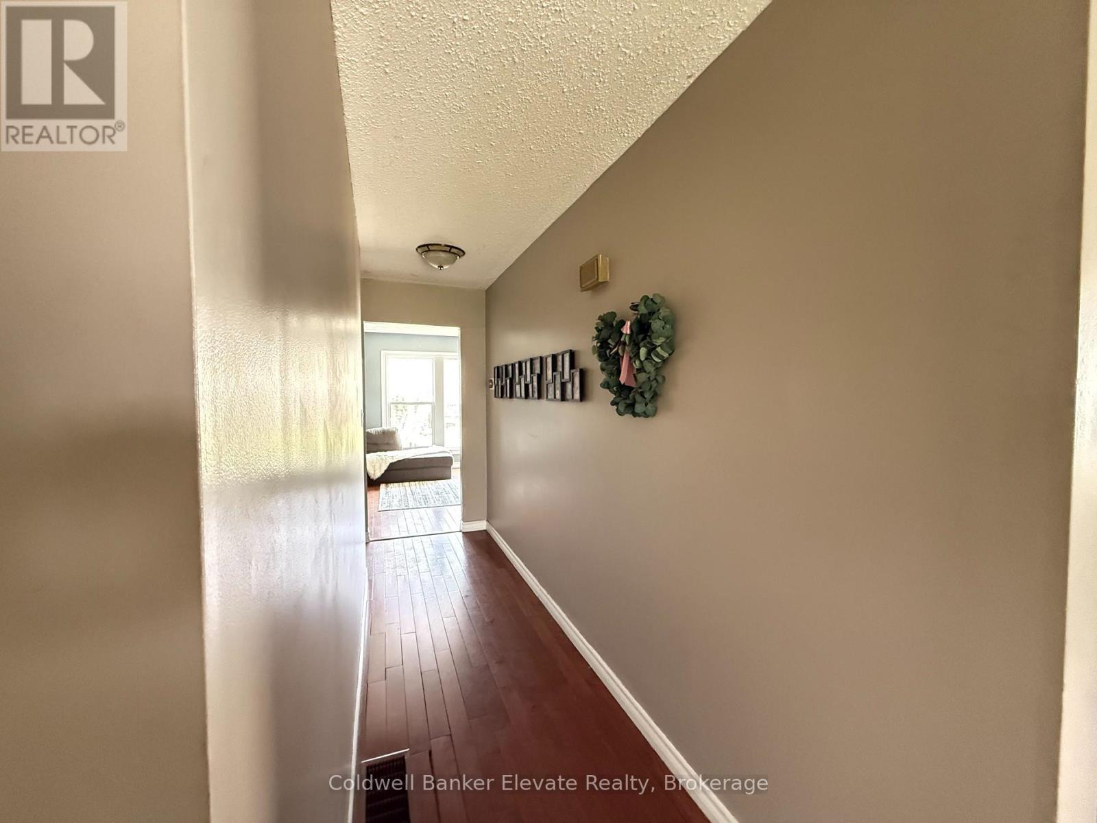 1860 7TH AVENUE W - 10