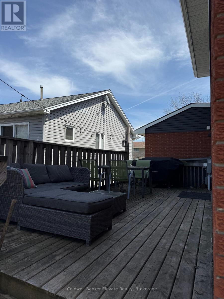 1860 7TH AVENUE W - 32