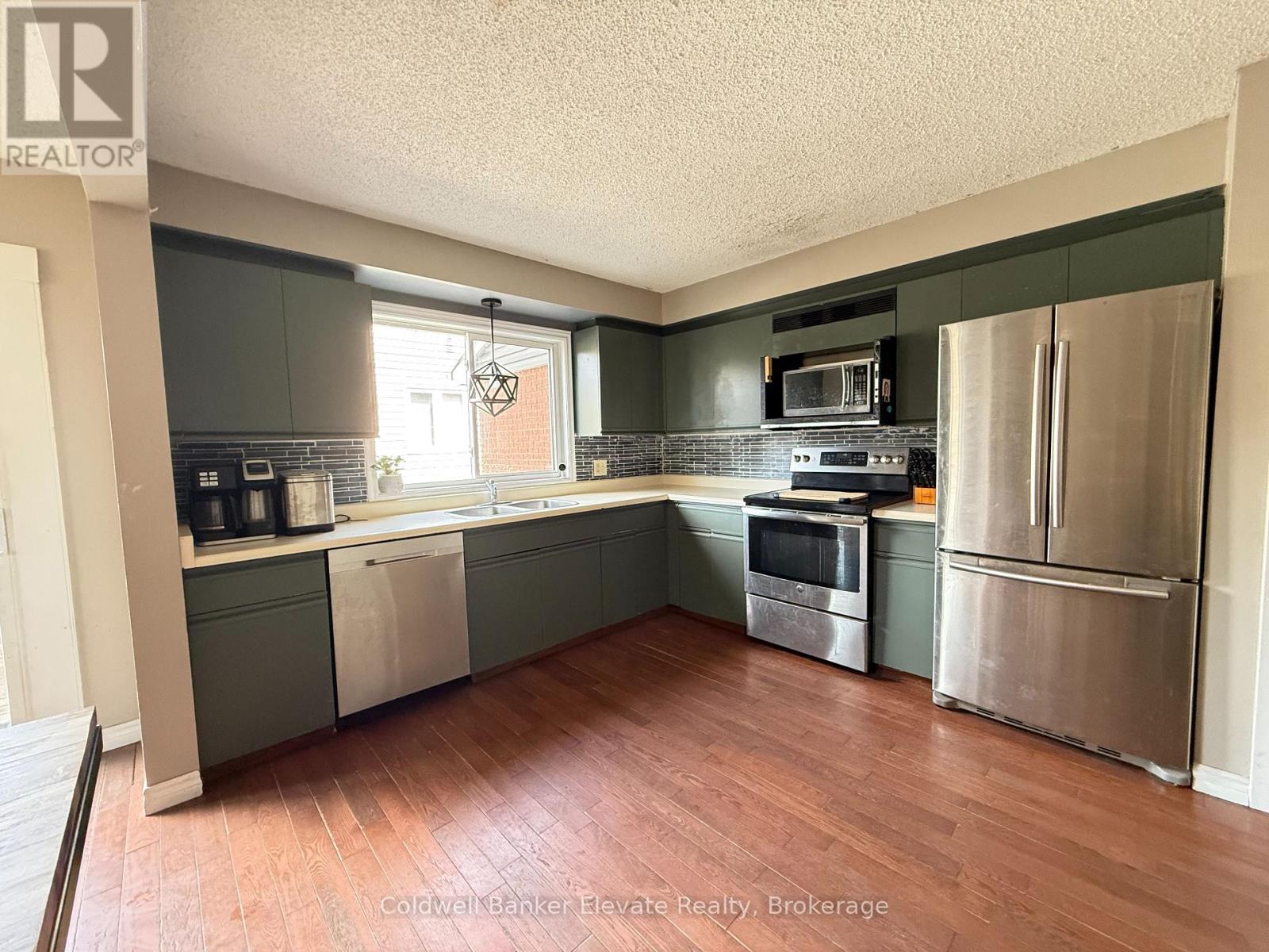 1860 7TH AVENUE W - 6