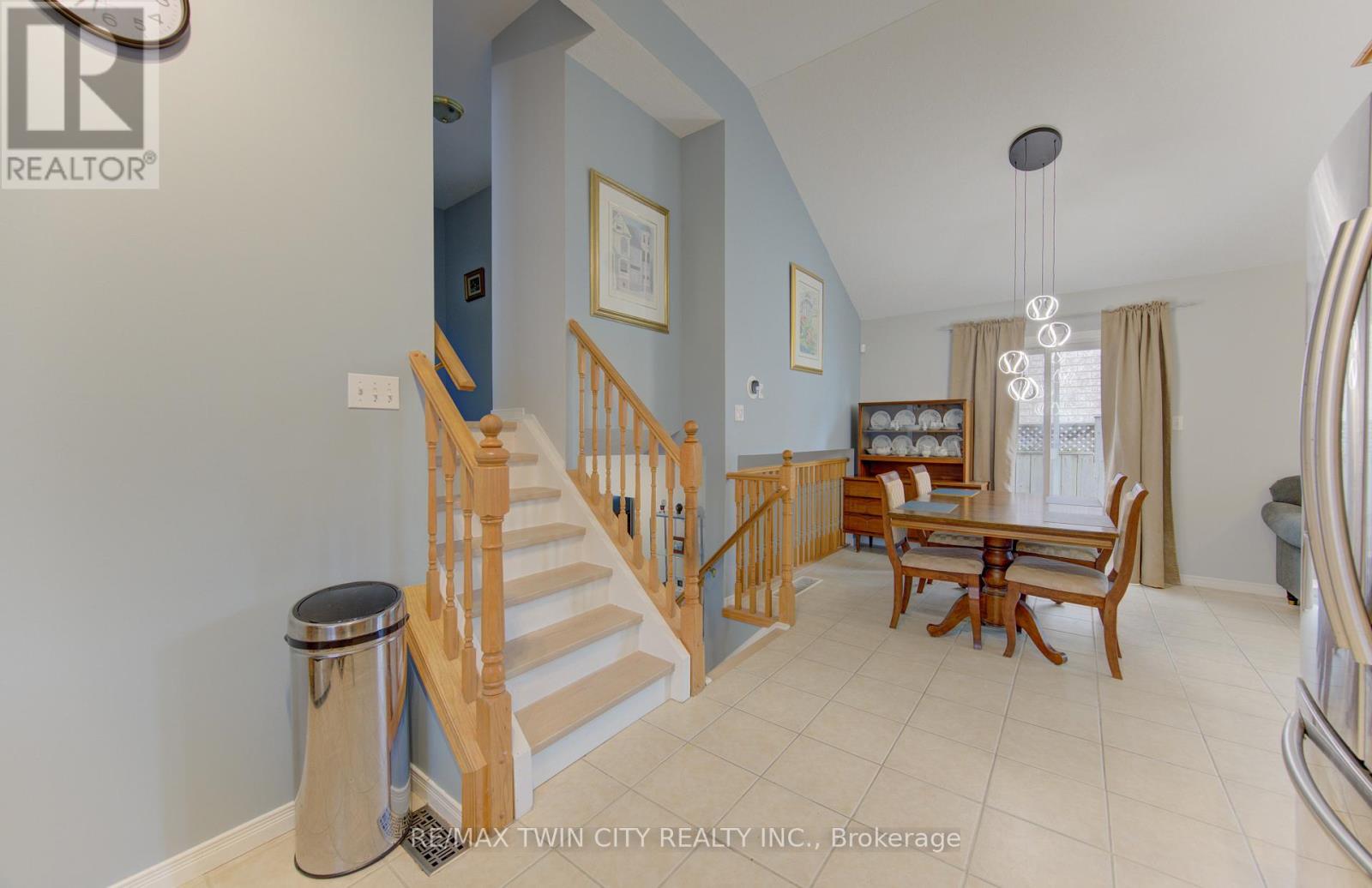 460 LANGLAW DRIVE - 12