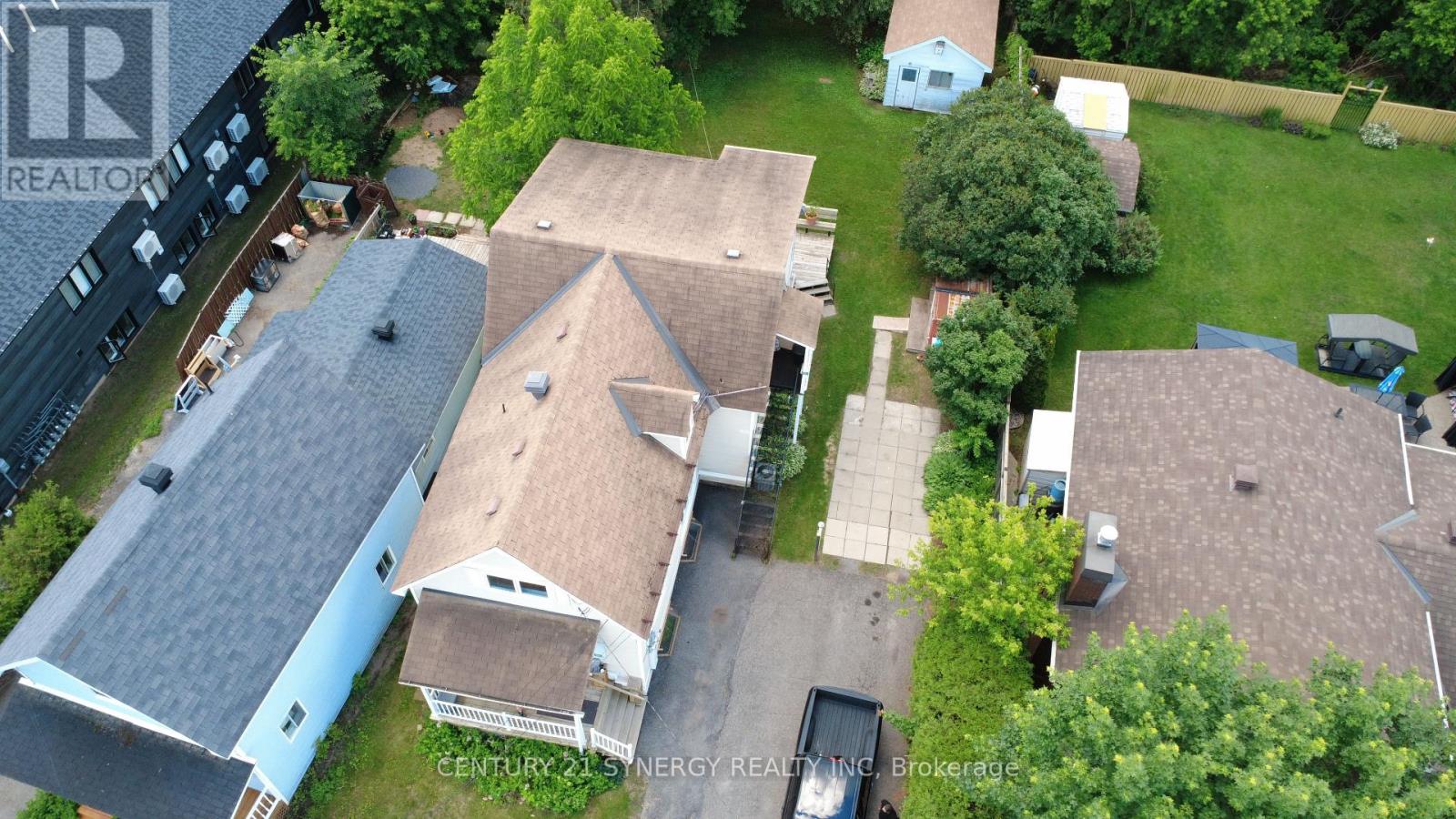 927-931 LAURIER STREET - 1