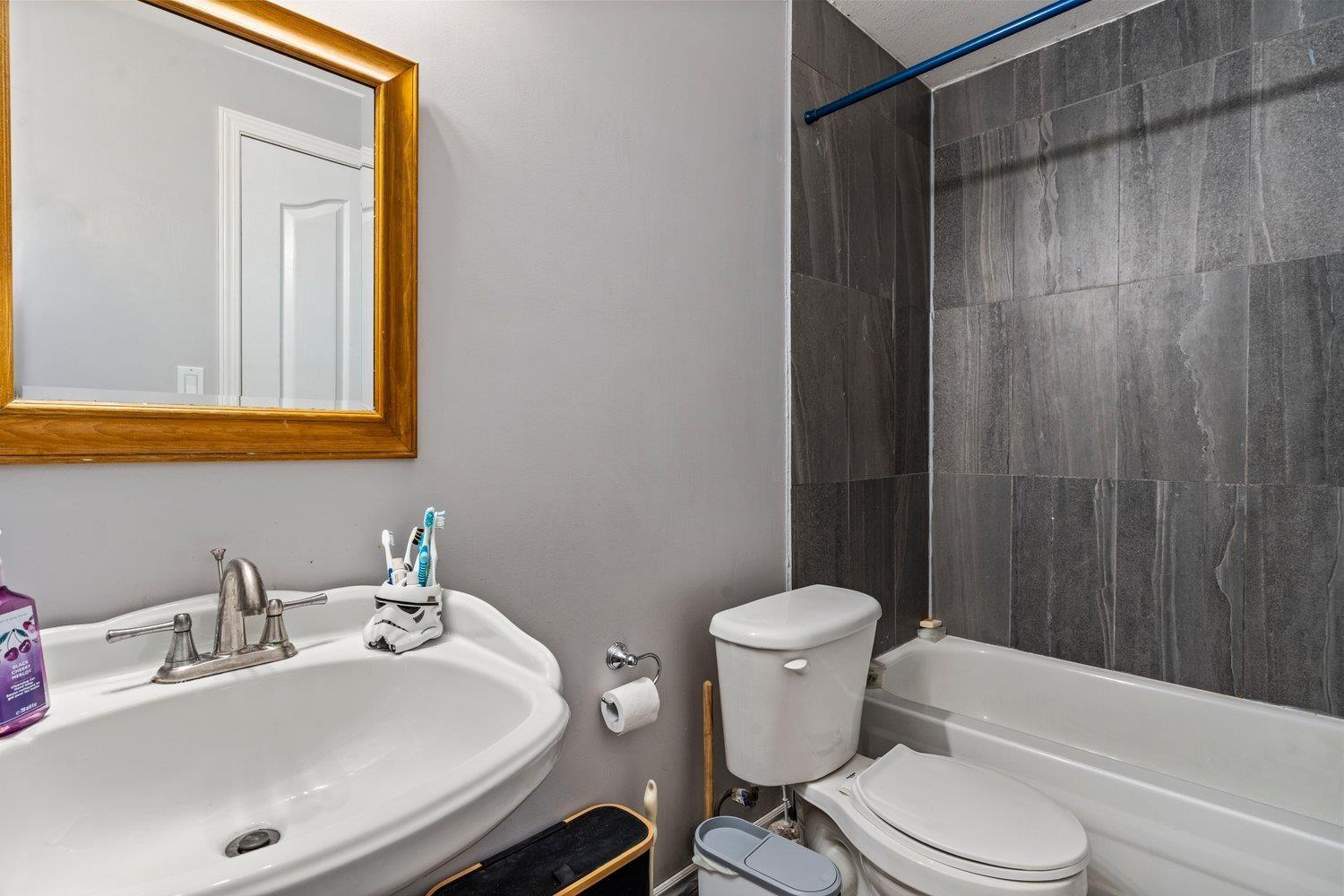 46017 SHERWOOD DRIVE, Promontory, Chilliwack