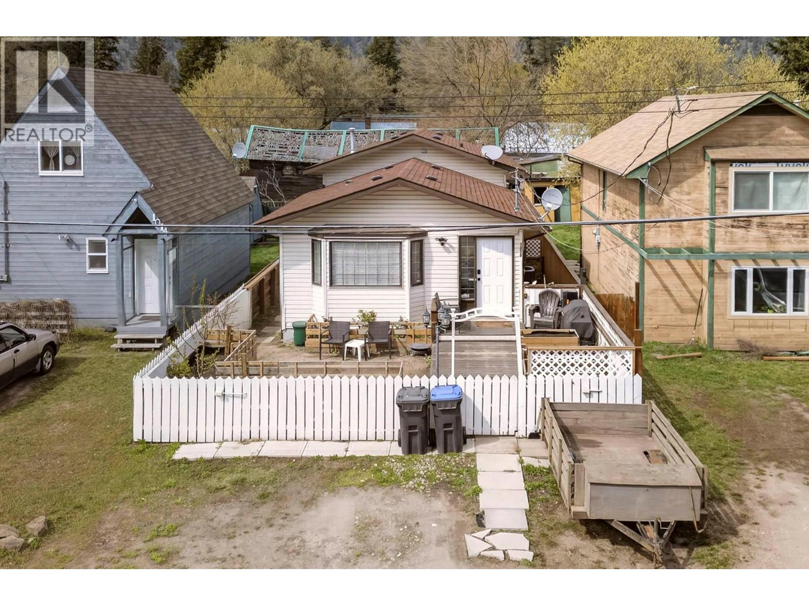 1018 HILLSIDE Avenue - 2