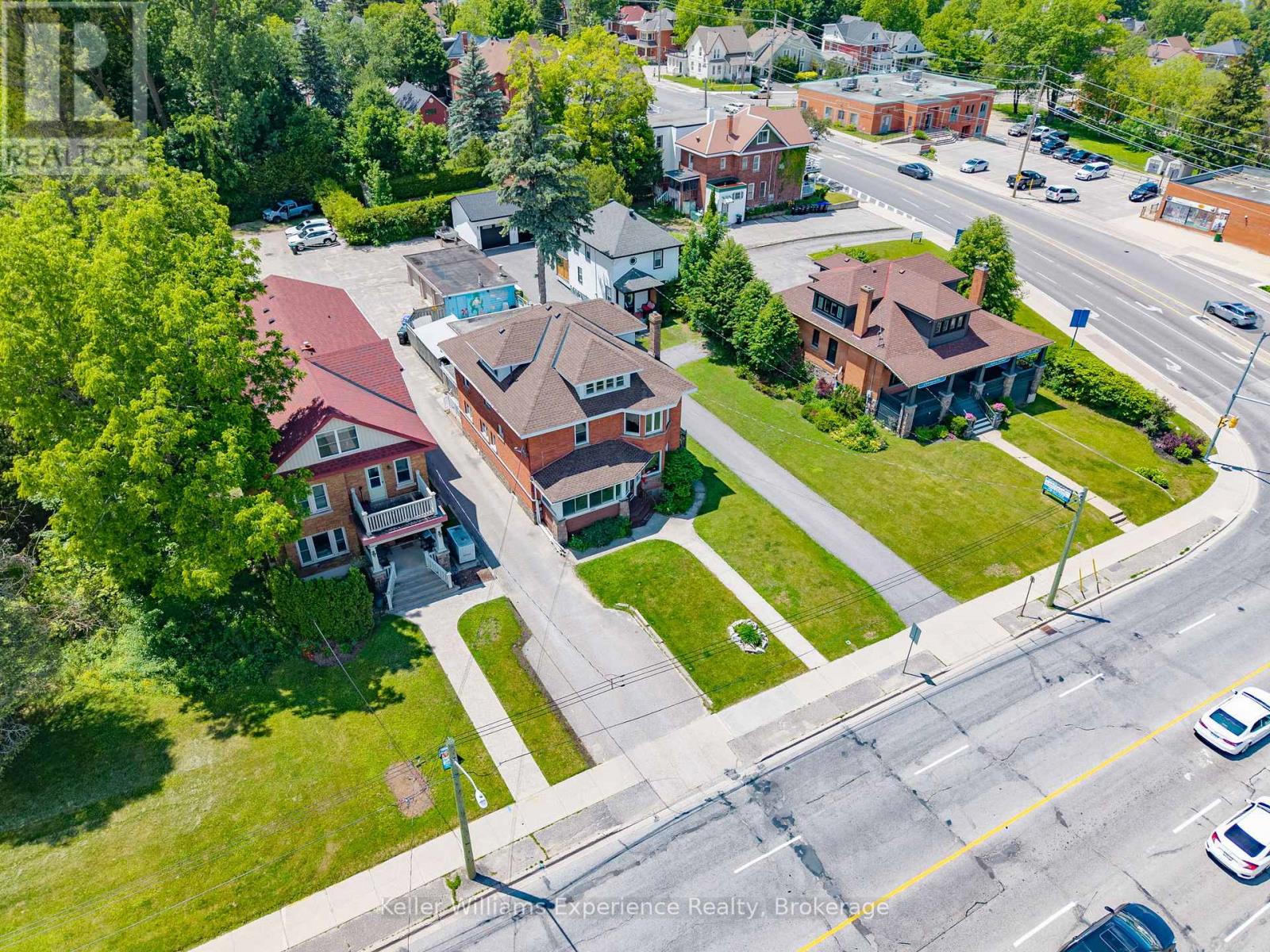 390 KING STREET, Midland — photo 3