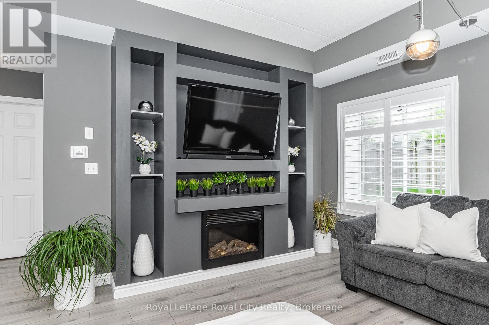 #102 308 WATSON PARKWAY N - 11
