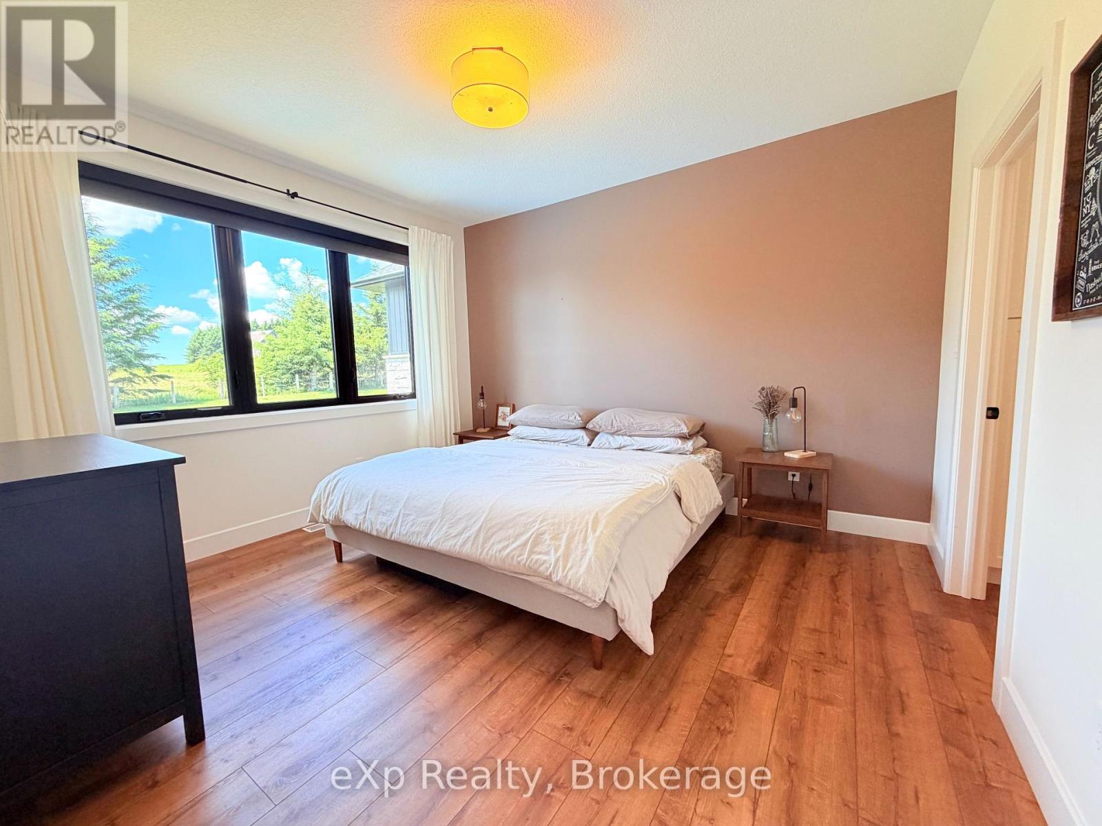21 DEVINWOOD AVENUE - 14