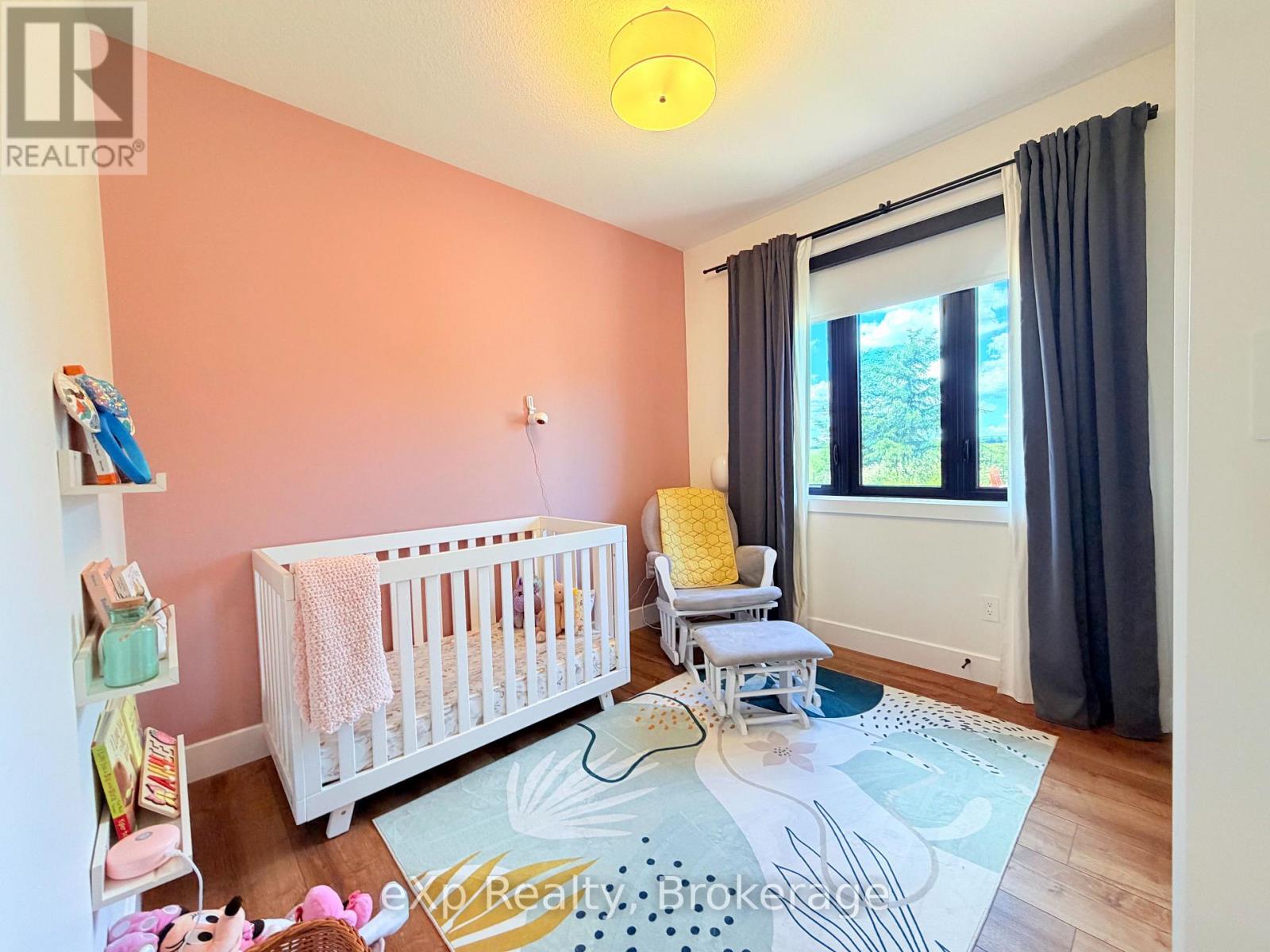 21 DEVINWOOD AVENUE - 20