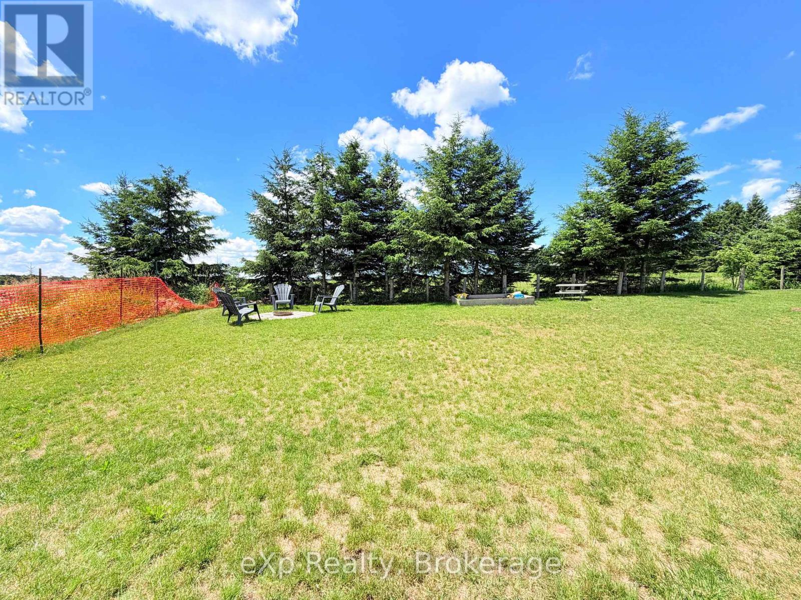 21 DEVINWOOD AVENUE - 28