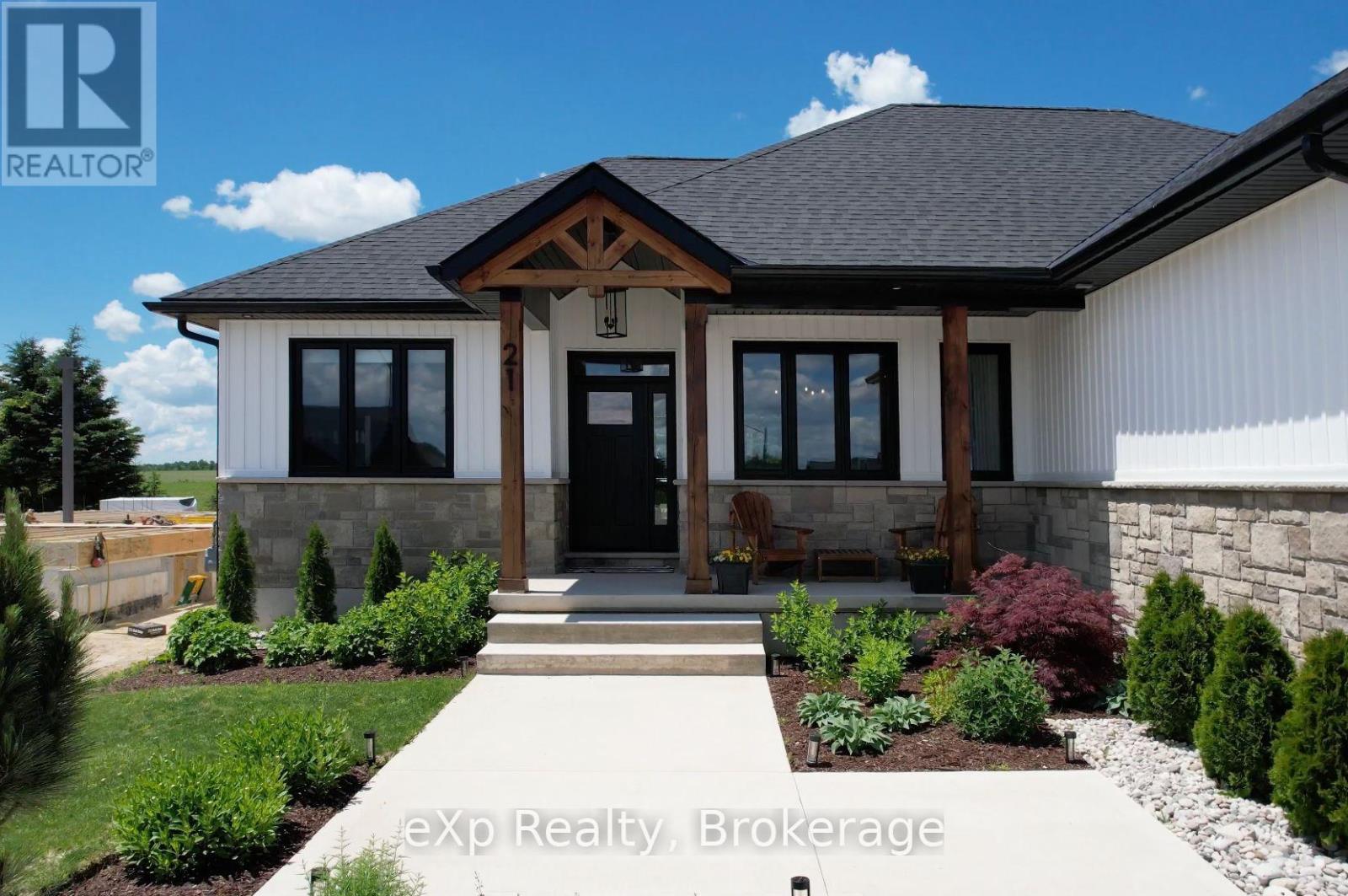 21 DEVINWOOD AVENUE - 3