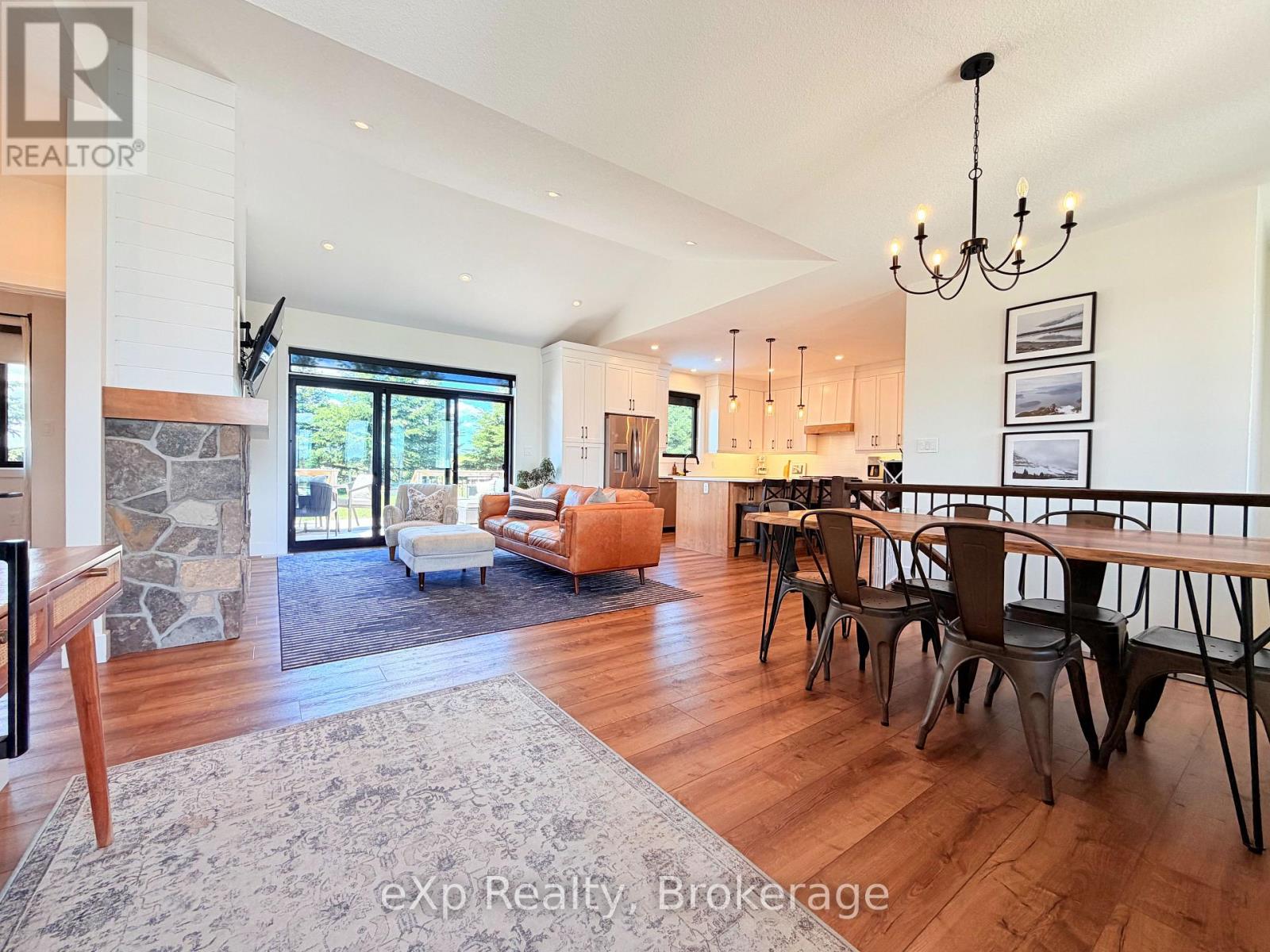 21 DEVINWOOD AVENUE - 5