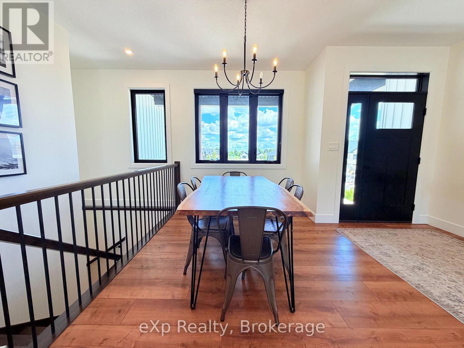 21 DEVINWOOD AVENUE - 7
