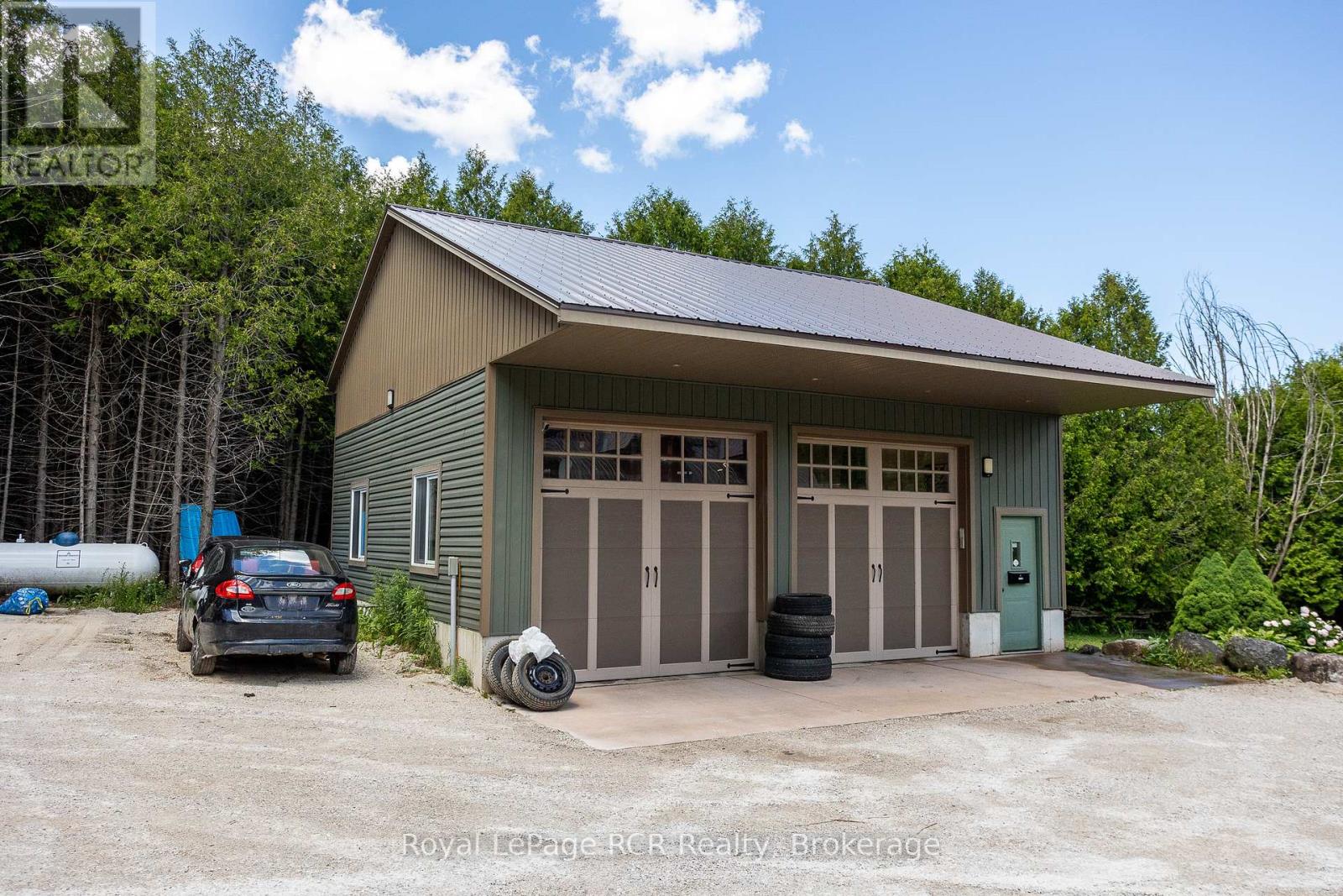 113 CRAWFORD ROAD - 34